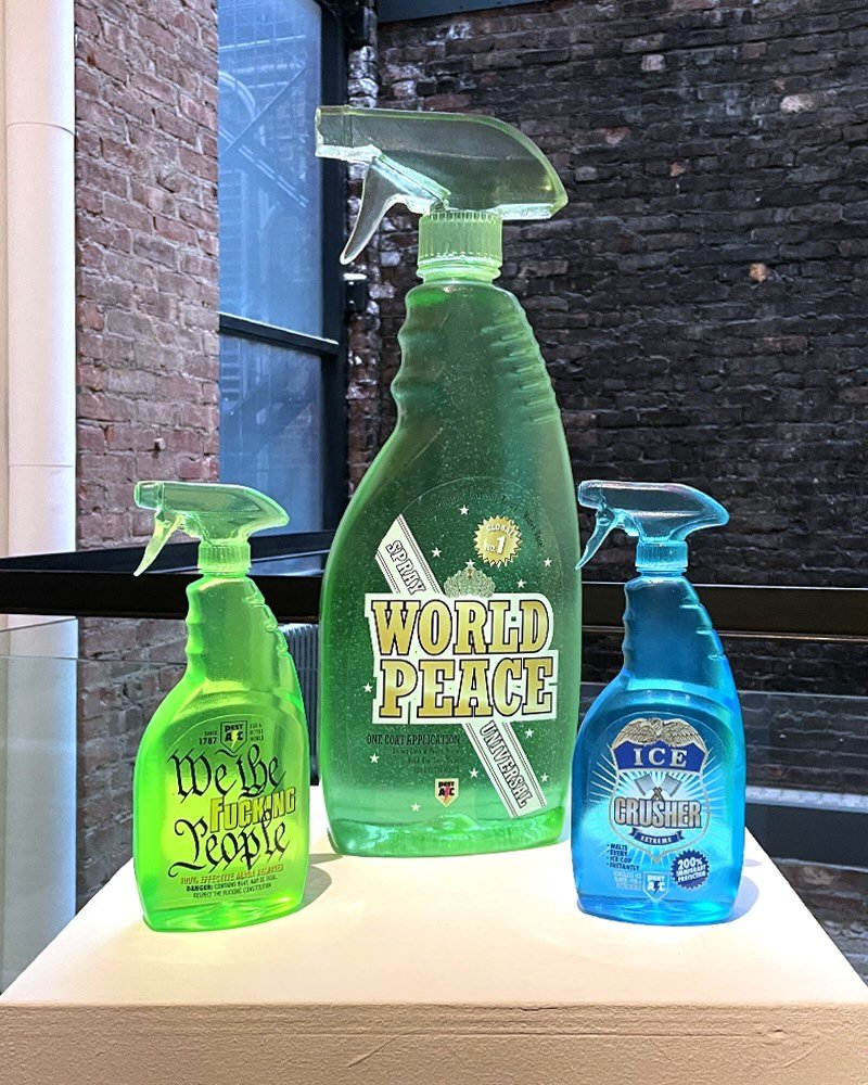 💥Every Woman Biennial, what an amazing show. Thanks to the power women from @everywomanbiennial @penandbrushnyc. Opening hours Tue-Sat 11-6pm, 29 E 22nd St, NYC. Until April 11. Women ROCK! Must-see show, and don&rsquo;t forget to use the bathroom! 