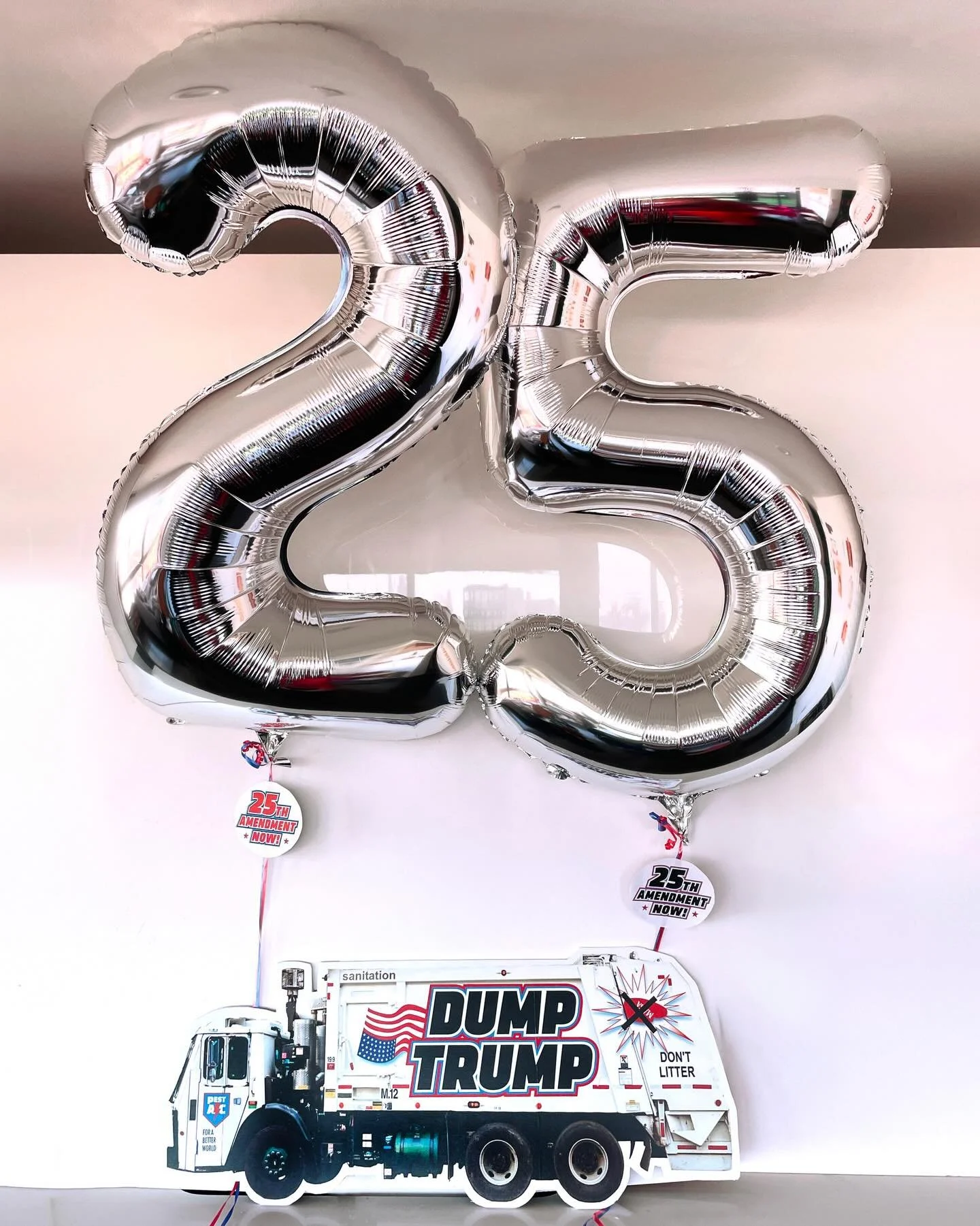 My subtle sign at the No Kings protest on March 28 ❌👑 Dump Trump! 25th Amendment Now! 🗽🔥✊🏼❤️  ⚡️@Pest_AC. For A Better World . #freedom #resist #nowar #savedemocracy #nowar