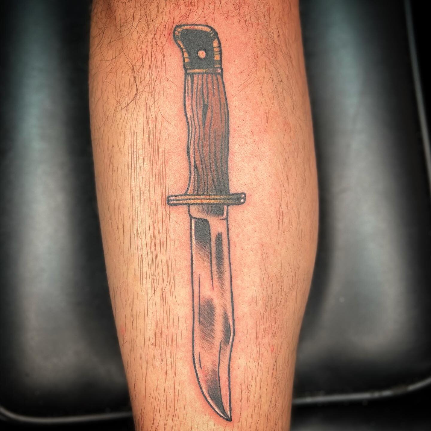 It&rsquo;s a KNOIFE
.
.
.

#neotradtattoo #neotraditional #neotraditionaltattoo #tattoo #neotrad #tattoos #tattooideas #tattooed #tattooart #neotraditionaltattoos #inked #neotradsub #tattooartist #ink #tattoomodel #tattoodesign #neotradicional #tatto