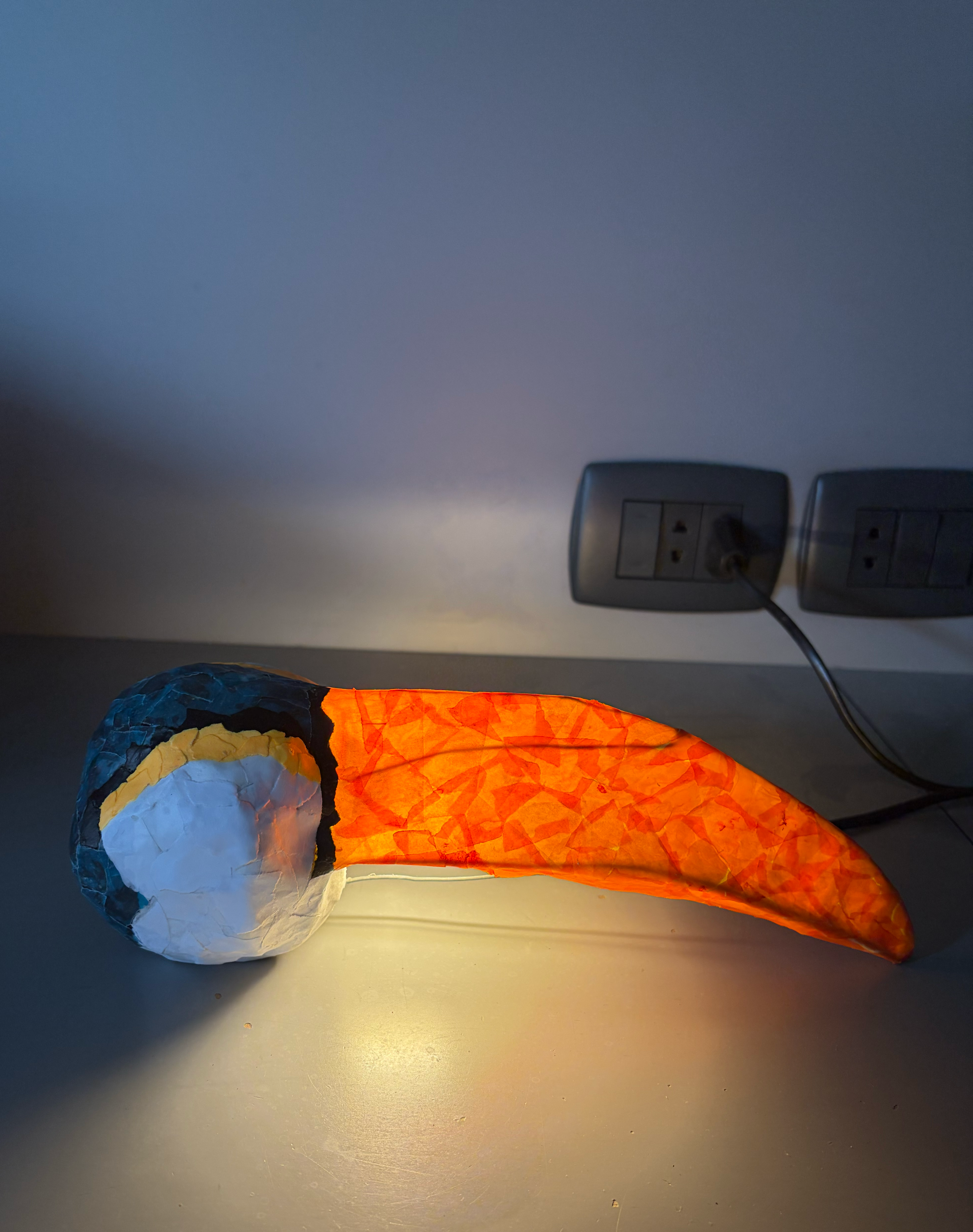 Tucan lamp.png