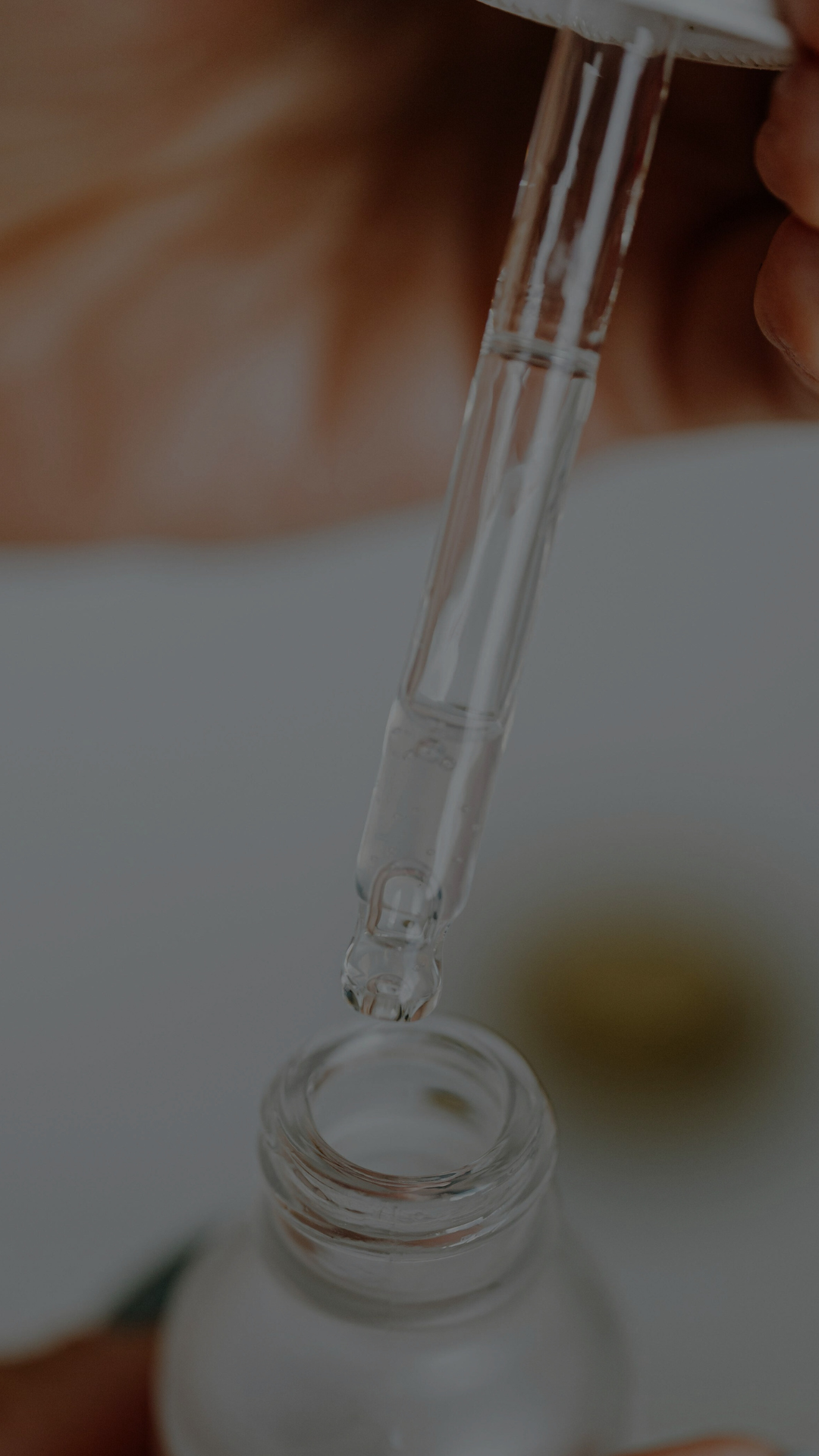 The Art of Applying Hydrating Serum: A Complete Guide