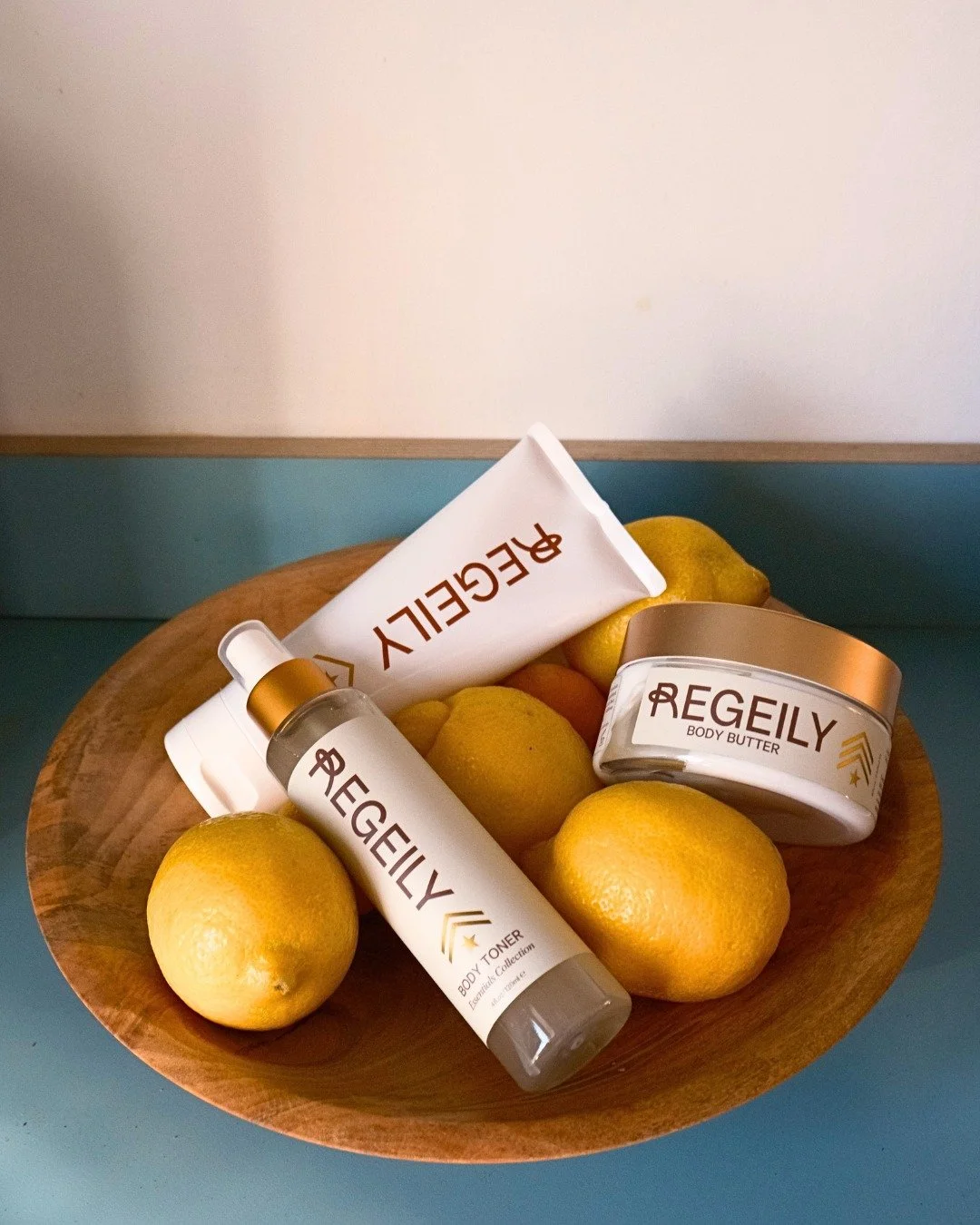 A bright citrus moment for your daily ritual. 🍋✨

Our 3-step body care ritual begins with a refreshing body cleanser, followed by a balancing body toner, and finishes with our silky body butter. Light, juicy, and effortlessly fresh, it's like summer