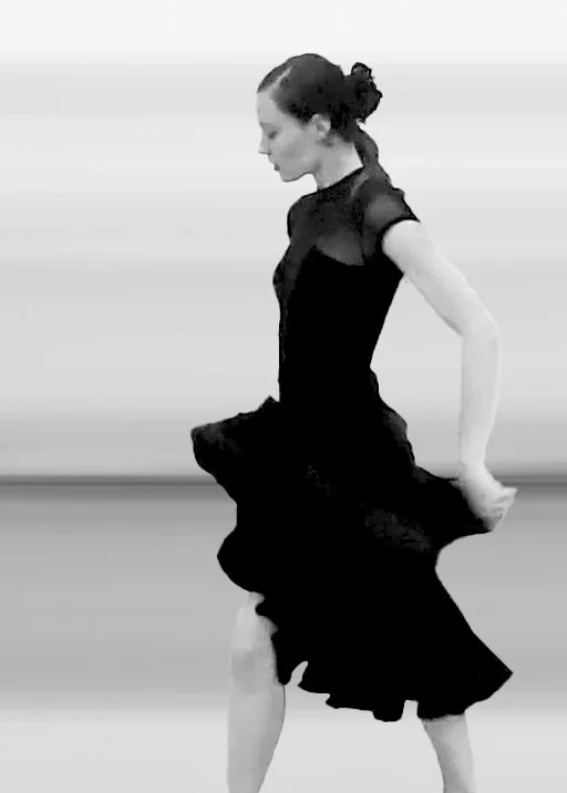 jil-mina-schranz-dance-espagnole01.jpg