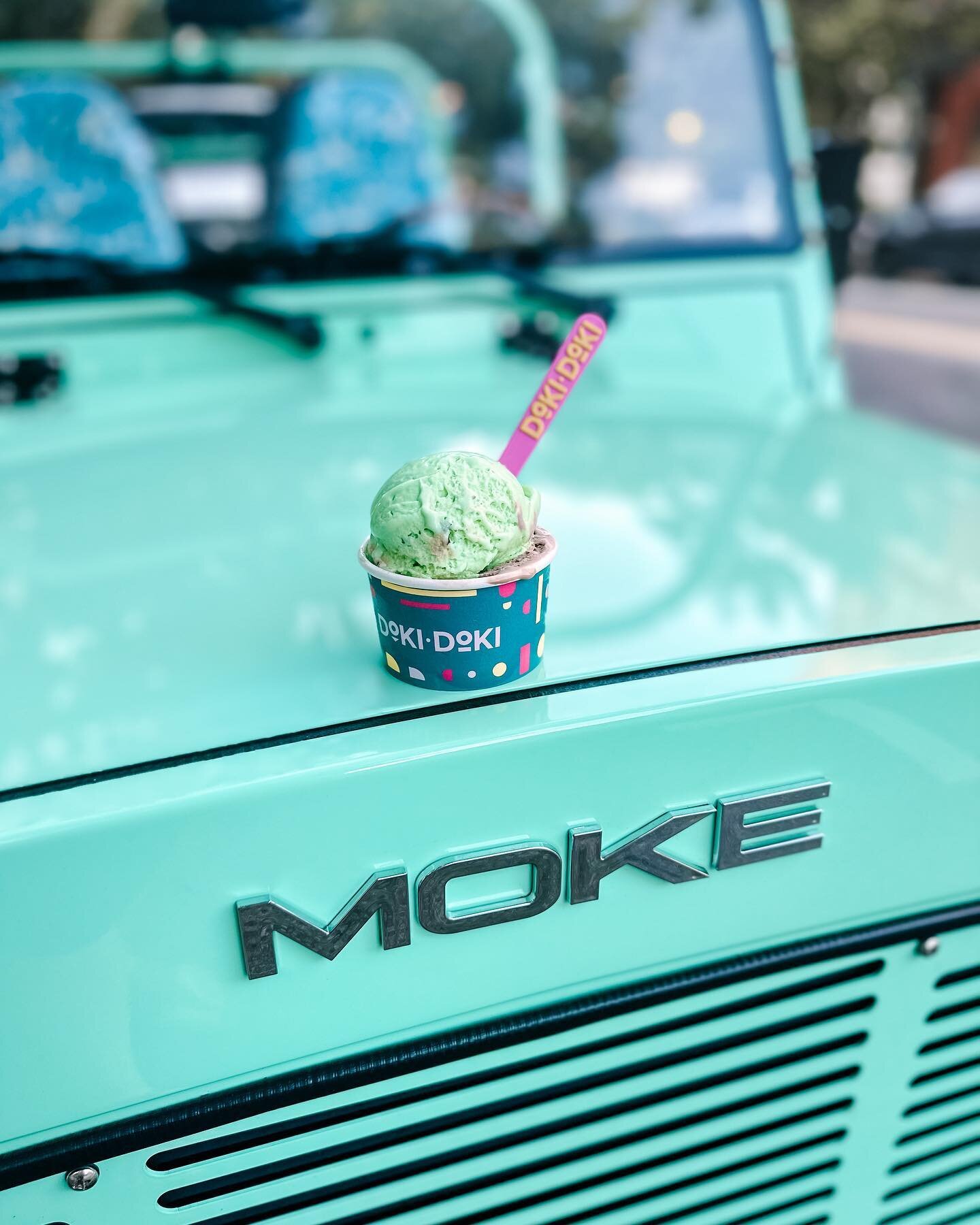 &ldquo;Moke&rsquo;d&rdquo; our way over to @dokidokiicecreamery for a scoop of mint! 🍨 Book the minty Moke for a  perfect summer night ice cream adventure. Link to book in bio✨ 

#savannahslowpokes #savannahmoke #mokesavannah #mokerentals #mokerenta