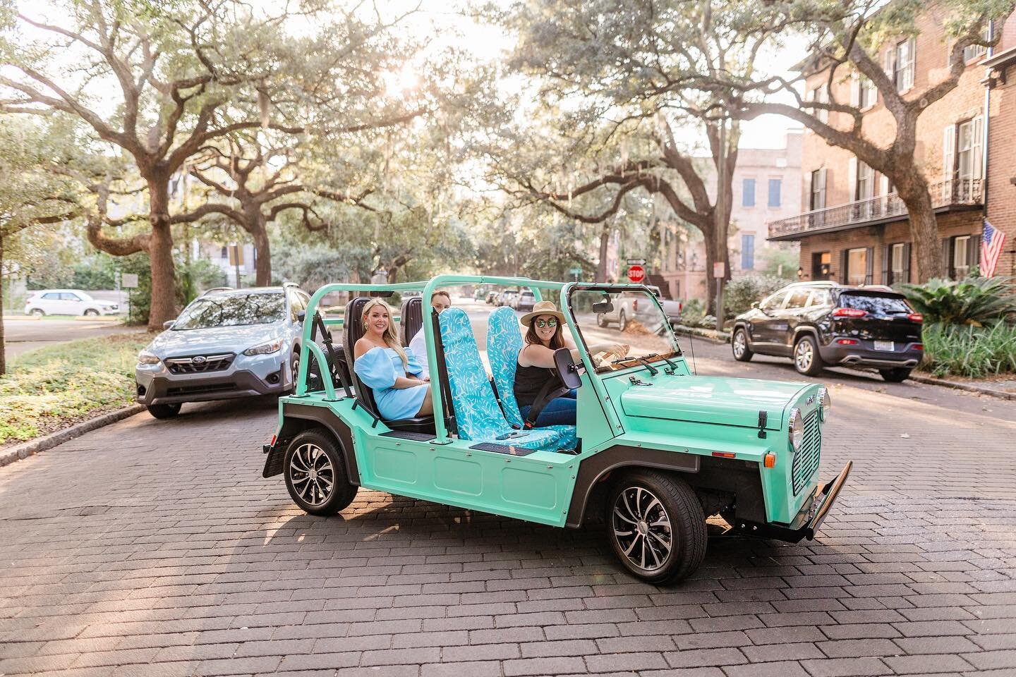 Cheers to the weekend friends!✨ The Minty Moke is available to reserve all weekend long! Who doesn&rsquo;t want to roll up to brunch in this showstopper! 🤍

Message us to reserve yourself a Moketacular adventure! You can also make a reservation on o