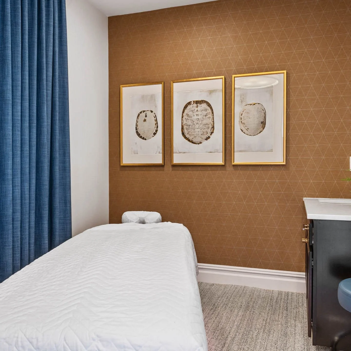 Visit our massage room! Located right off the fitness center, you will see a list of pricing and a link to schedule! Self care has never felt better. 💆&zwj;♀️🫧