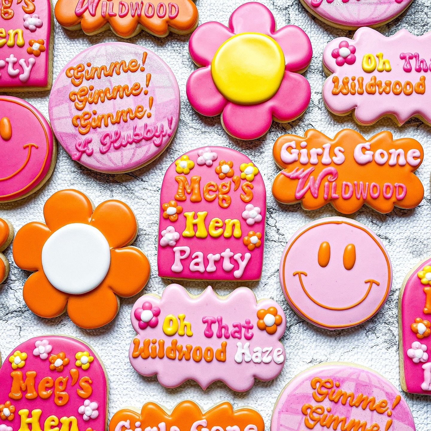 Girls Gone Wildwood! 🩷🧡💛 The best bachelorette parties happen by the beach! No bach party is complete without cookies! ✨✨✨

#cookiesbylyss #customcookies #cookieart #cookieartist #cookiecontent #decoratedcookies #glazecookies #cookies #cookiesofin