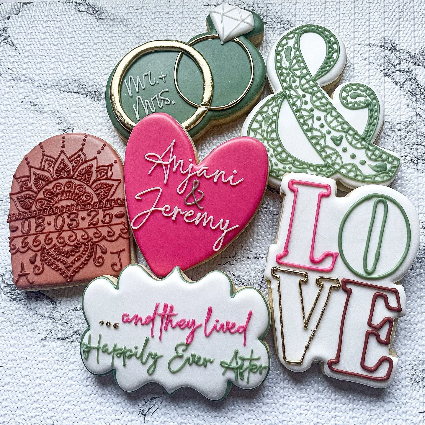 Huge congratulations to Anjani and Jeremy on their marriage yesterday! So honored to be a guest and friend! 🥰 

#cookiesbylyss #customcookies #cookieart #cookieartist #cookiecontent #decoratedcookies #glazecookies #cookies #cookiesofinstagram #cooki
