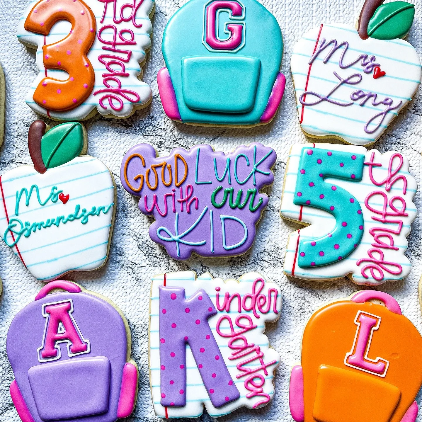 Let&rsquo;s do it alllllll over again! Back to school! 
#cookiesbylyss #customcookies #cookieart #cookieartist #cookiecontent #decoratedcookies #glazecookies #cookies #cookiesofinstagram #cookiedecorating #backtoschoolcookies #backpackcookies #teache