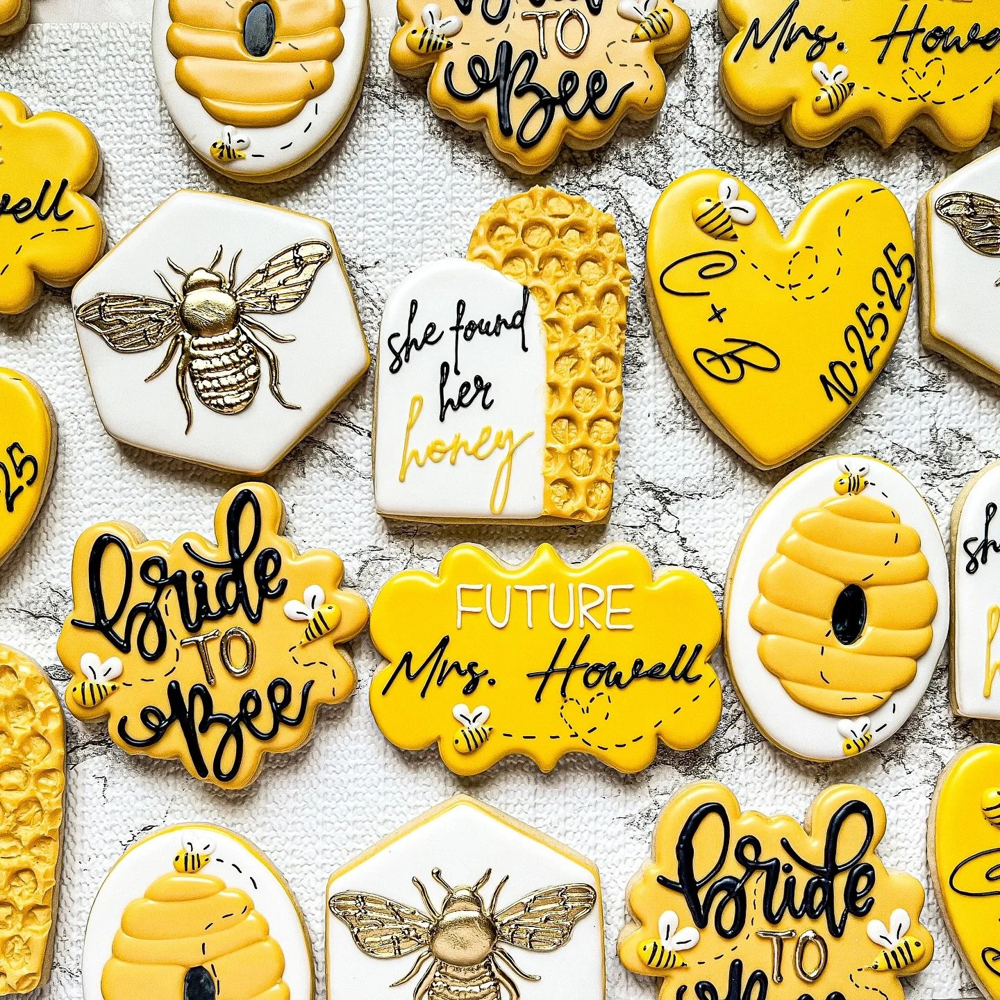 Happy Wedding Day, Cassidy &amp; Brandon! 🐝💒💍 
#cookiesbylyss #customcookies #cookieart #cookieartist #cookiecontent #decoratedcookies #glazecookies #cookies #cookiesofinstagram #cookiedecorating #bridalcookies #weddingcookies #beeweddingcookies #