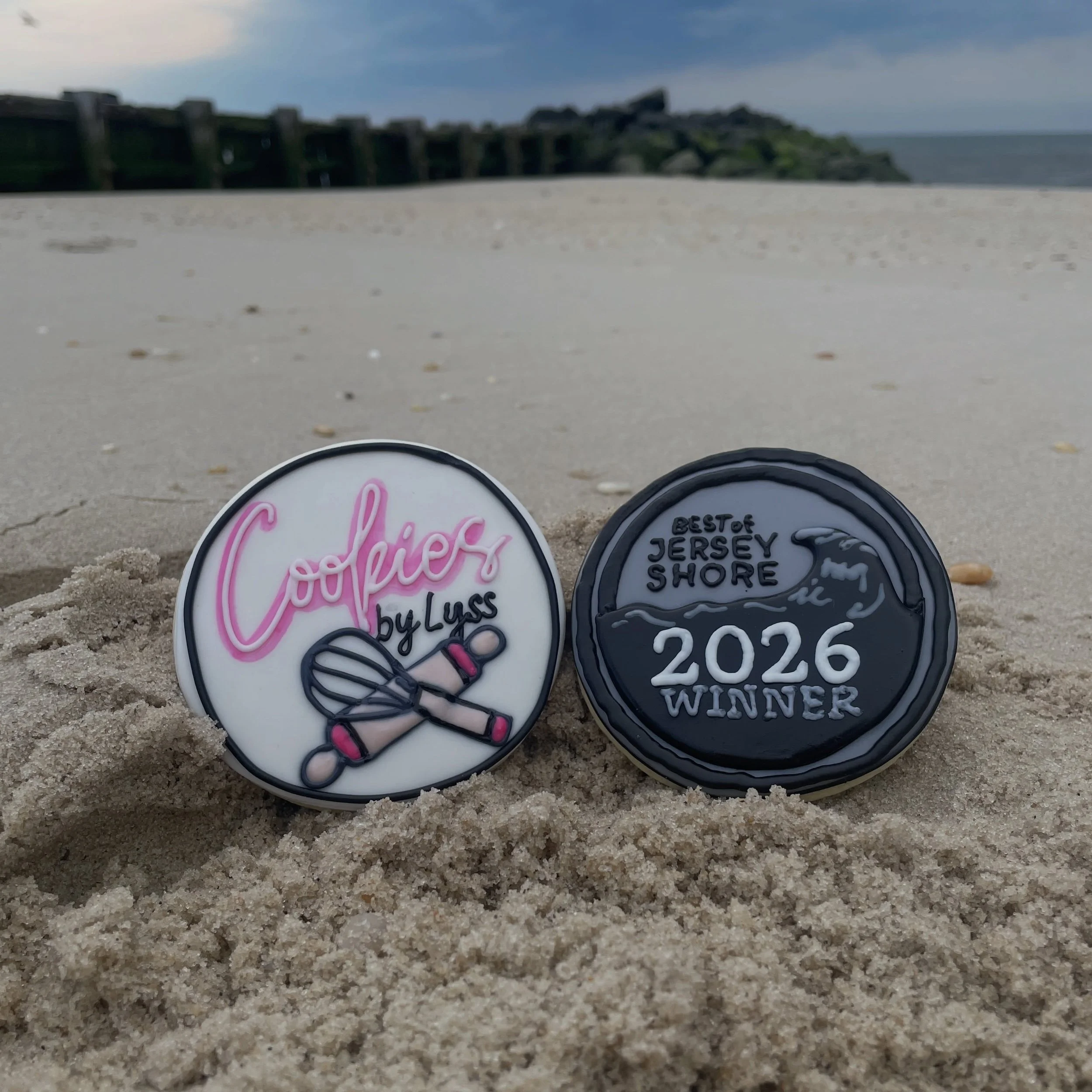 So very exciting that we won silver in Best of Jersey Shore! And yes, cookies WERE harmed in the making of this promo shoot, but we all have to make sacrifices in life. ❤️☀️🌊🍪
#cookiesbylyss #bestofjerseyshore2026 #bestcookie #capemay #customcookie