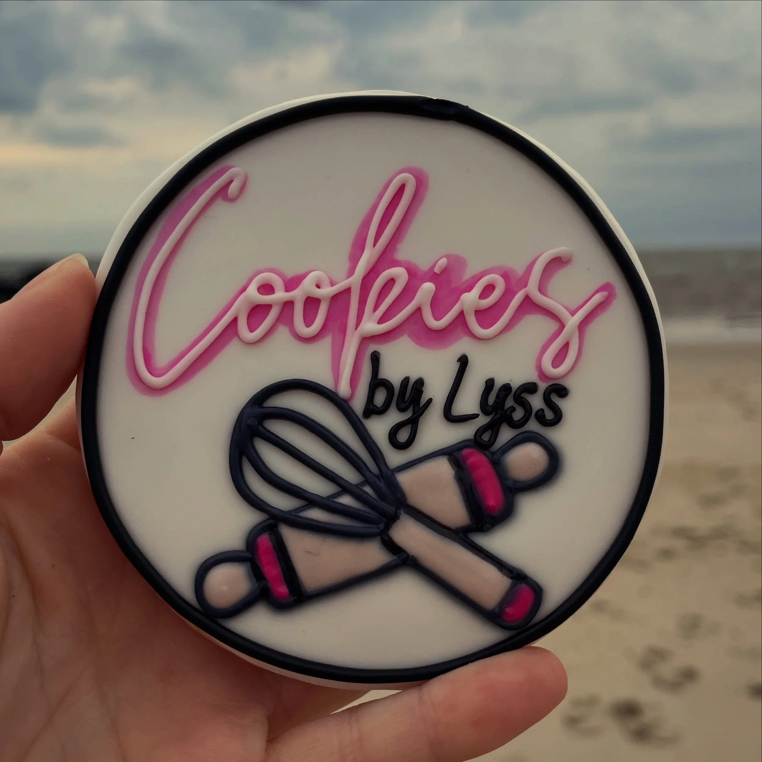 Cookies by Lyss- finest cookies on the Cape 🌊☀️🏖️🍪
#cookiesbylyss #customcookies #bestofjerseyshore2026 #luxurycookies