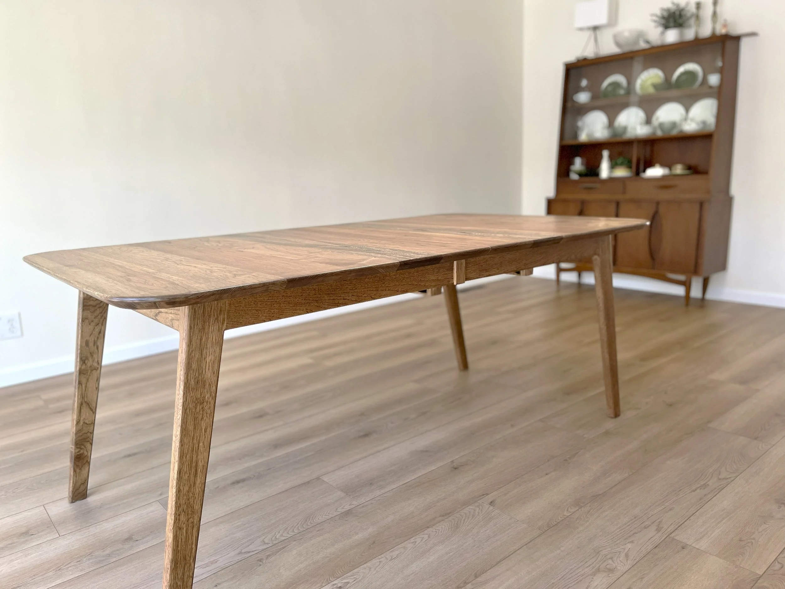 Voss Dining Table - Hickory (Extendable)