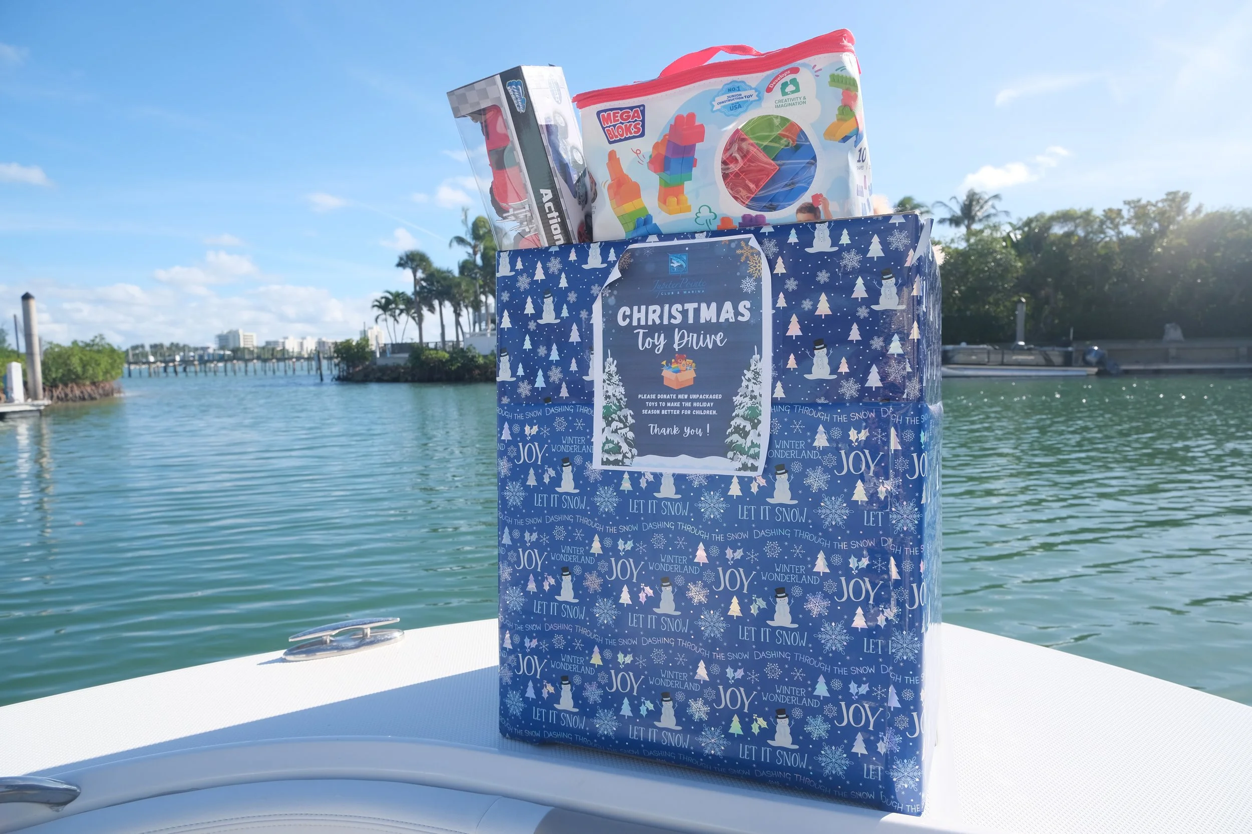 Jupiter Pointe Marina Spreads Holiday Cheer with Community Toy Drive