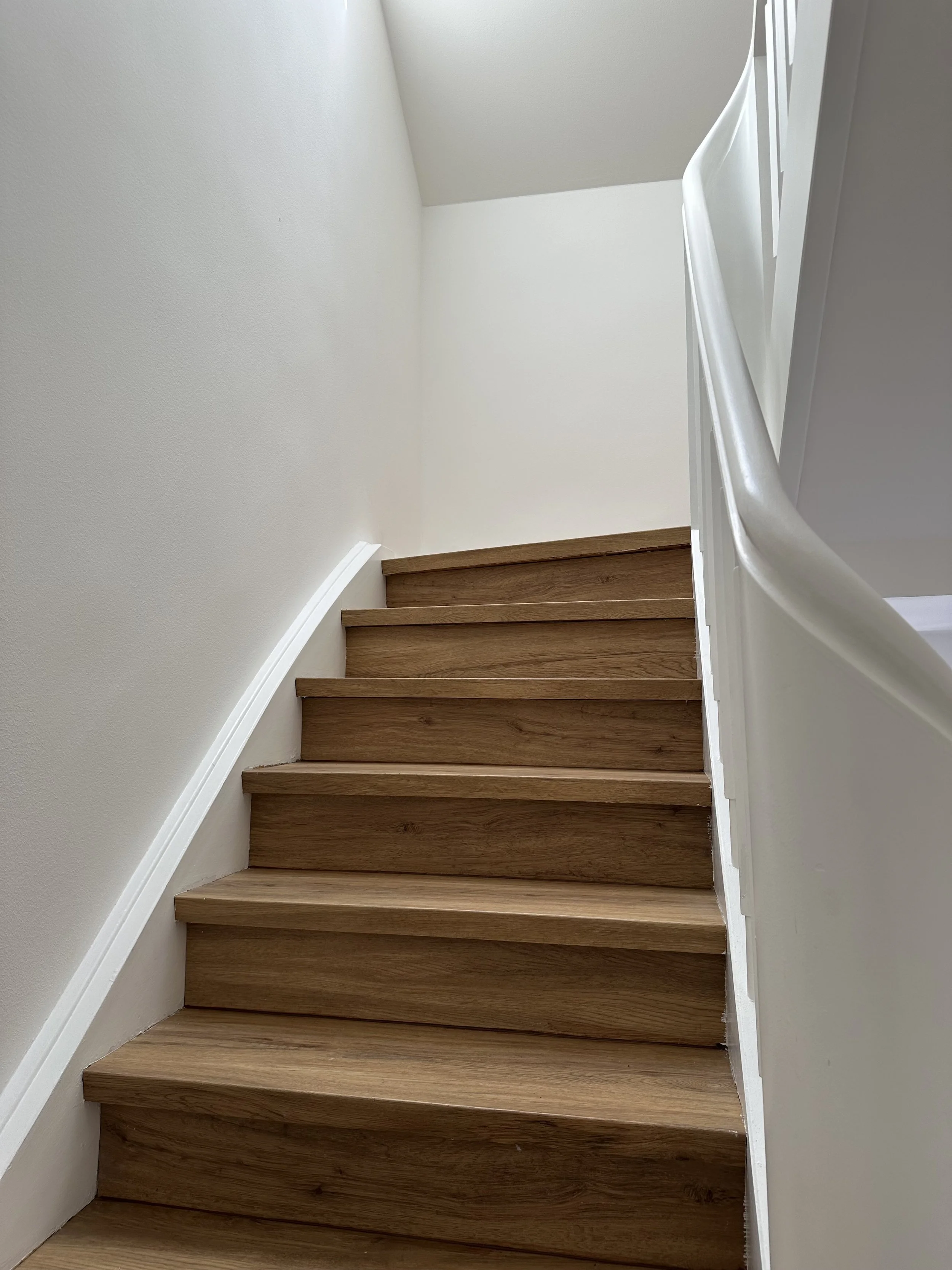 Sanierung einer Holztreppe mit Vinylboden