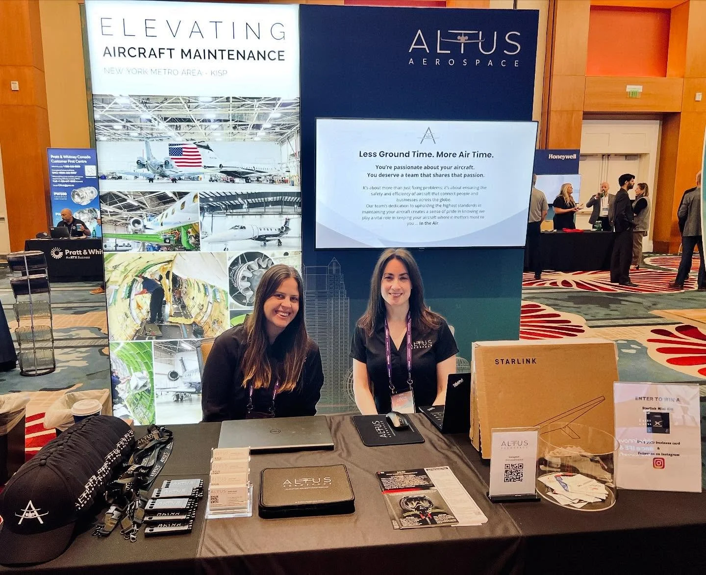 Last chance to come visit us at the EOC today!  Grab an Altus hat for these sunny Florida skies and get your last chances in for the Starlink mini raffle! π§’βοΈ