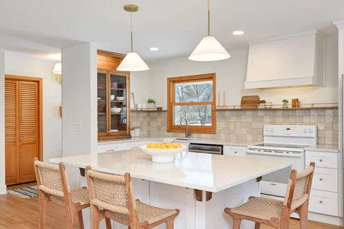 Valleyview — Kitchen