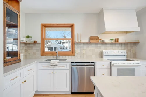 Valleyview — Kitchen