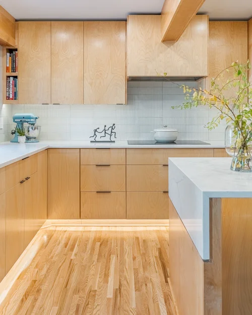 Robbins — Dining Area
