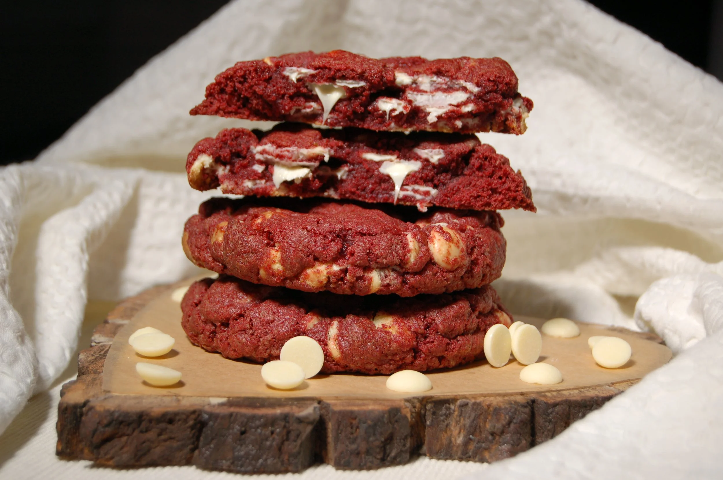 freshly baked Red Velvet New York cookie