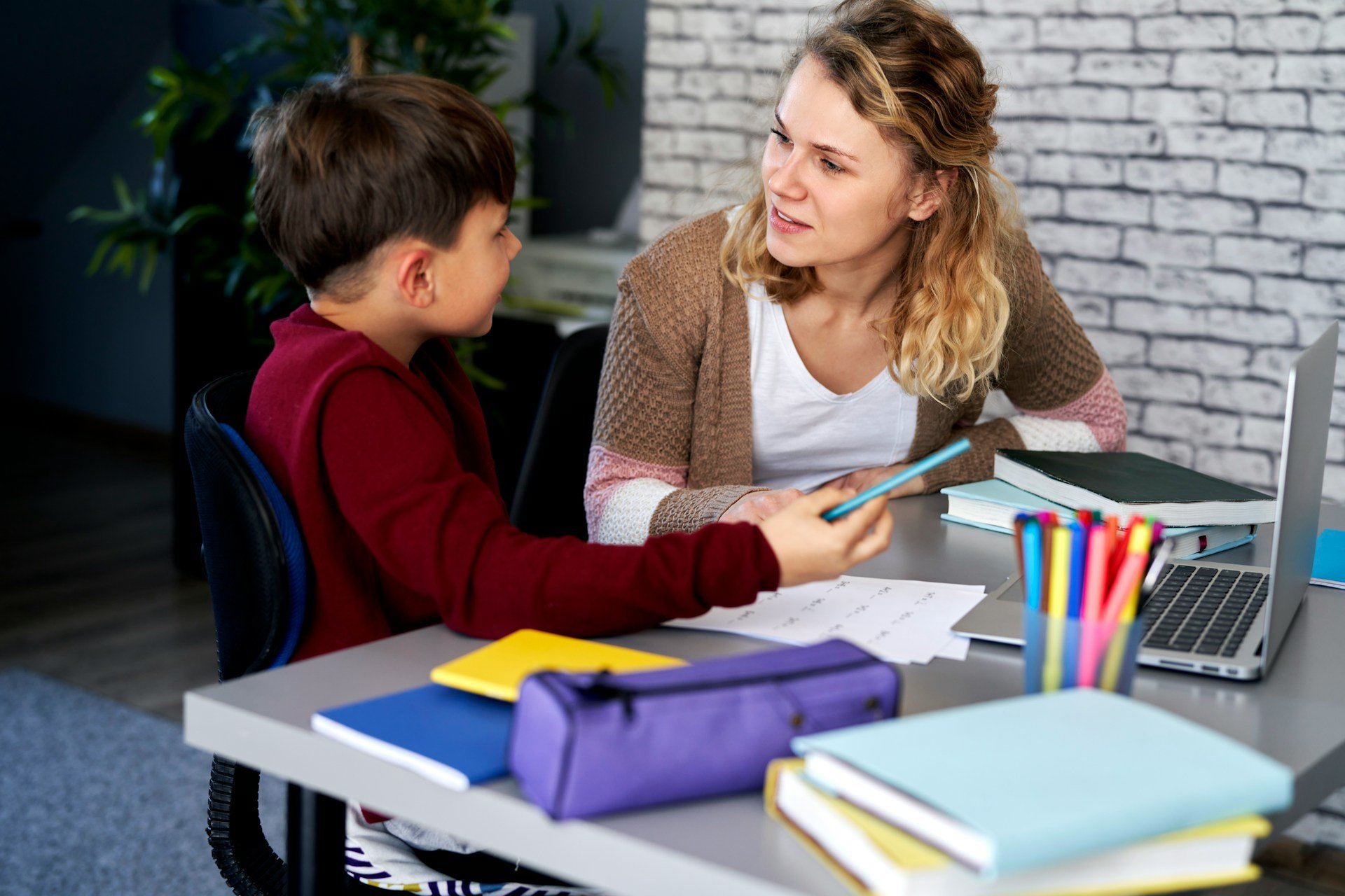 How an Exam Preparation Tutor Helps with Autumn Jitters