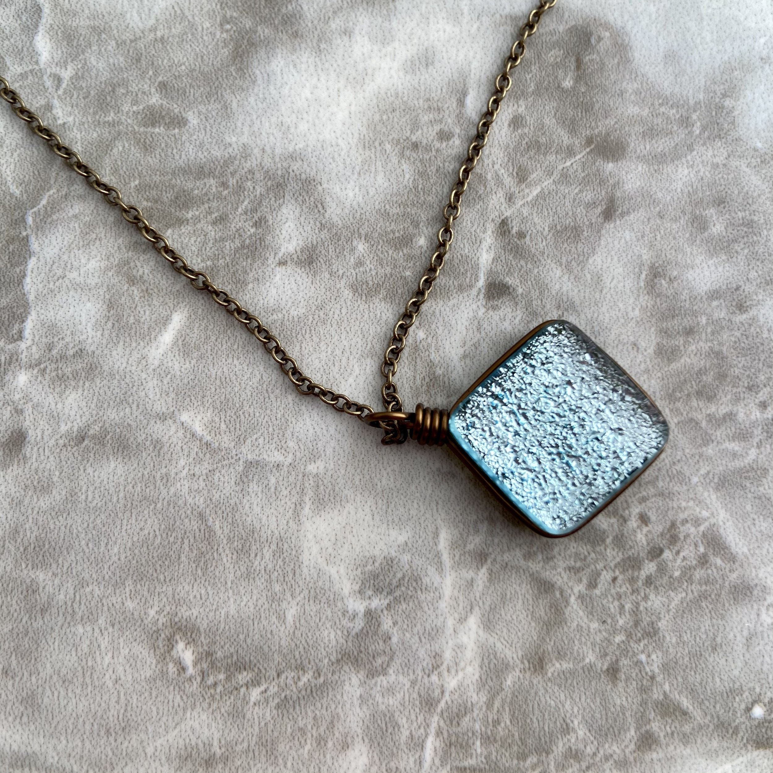 https://i.etsystatic.com/6404212/r/il/2a06da/3046477137/il_fullxfull.3046477137_5weo.jpg