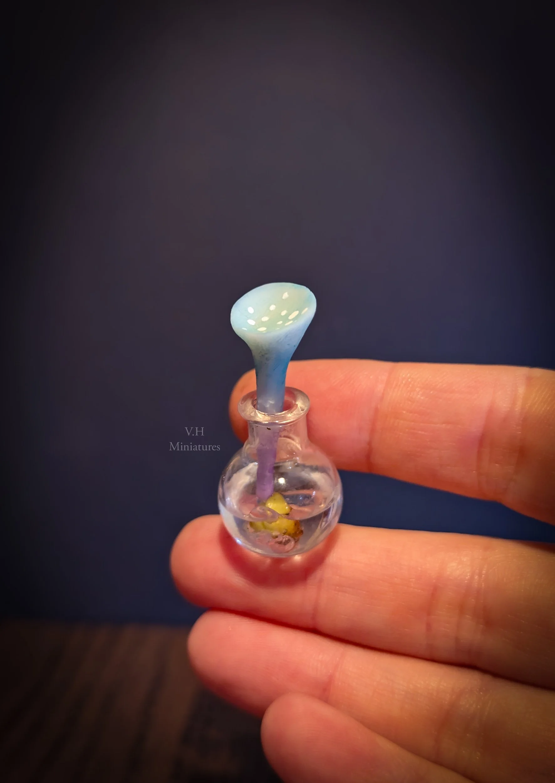 1/12TH Magical Sproutling - Blue Cup