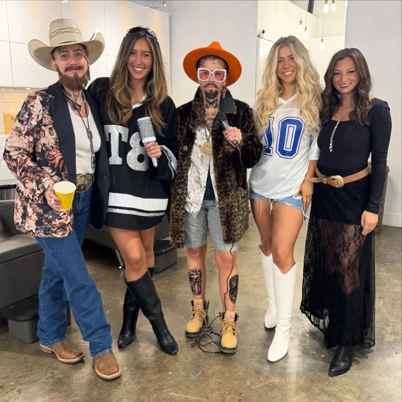 Epic Celeb Halo Halloween 🎃

@mclainecraig_halosalon @postmalone 
@hairbyclarajane @tatemcrae 
@blondesbaker @teddyswims 
@hair.bybryn @megmoroney 
@hairbyhylan @ellalangleymusic