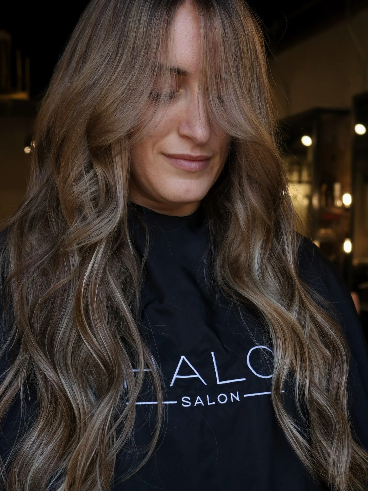 top tier appointment. @hairbyclarajane 

&bull; ribbons of dimension
&bull; soft root for longevity
&bull; shades of color that compliment her skin tone 
&bull; lived in appointment goal achieved 
&bull; see ya back in 4+ months 

schedule with CJ fo