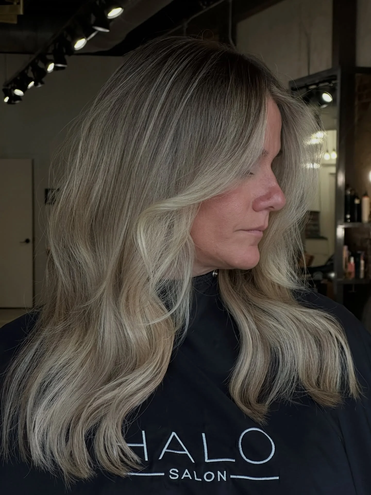 b l o n d e. plus extensions = best decision ever 

hair by @hair.bybryn