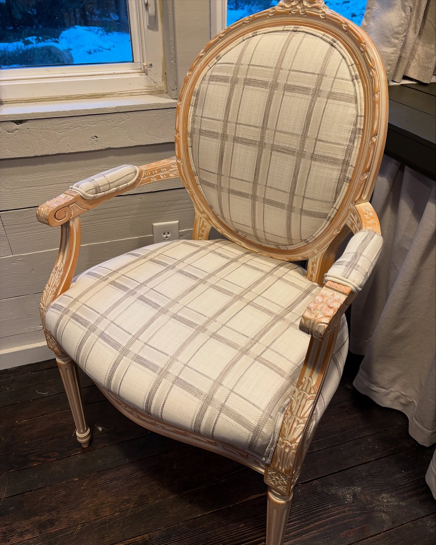 I got so excited about my chesterfield project that I forgot to show you this project from last month. Fun chair and an even more fun client. I really enjoyed this one.
