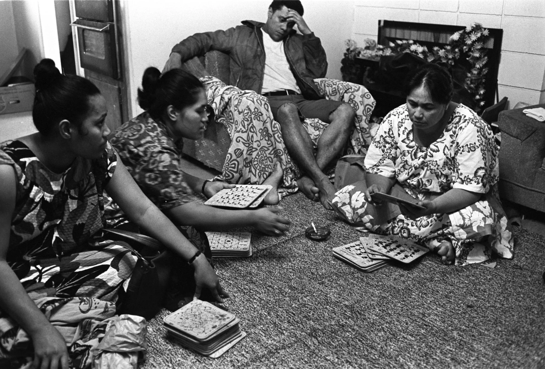 Faces (1972) – Sialoi Residence,
A group of individuals playing bingo at the Sialoi residence.
Photographed by Alan Ohashi