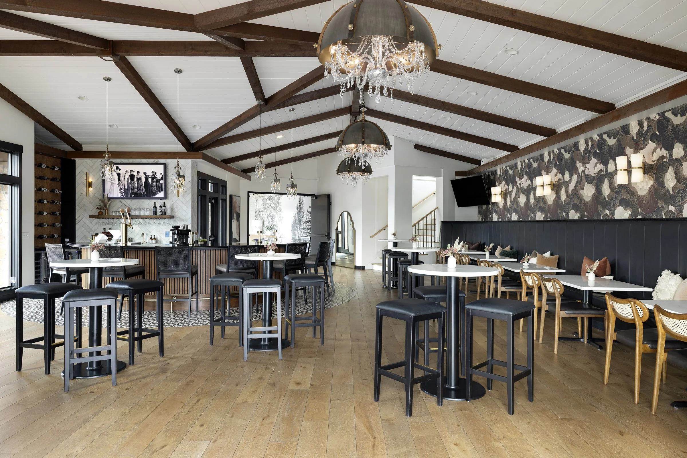 belle ame vineyard bar 1.jpg
