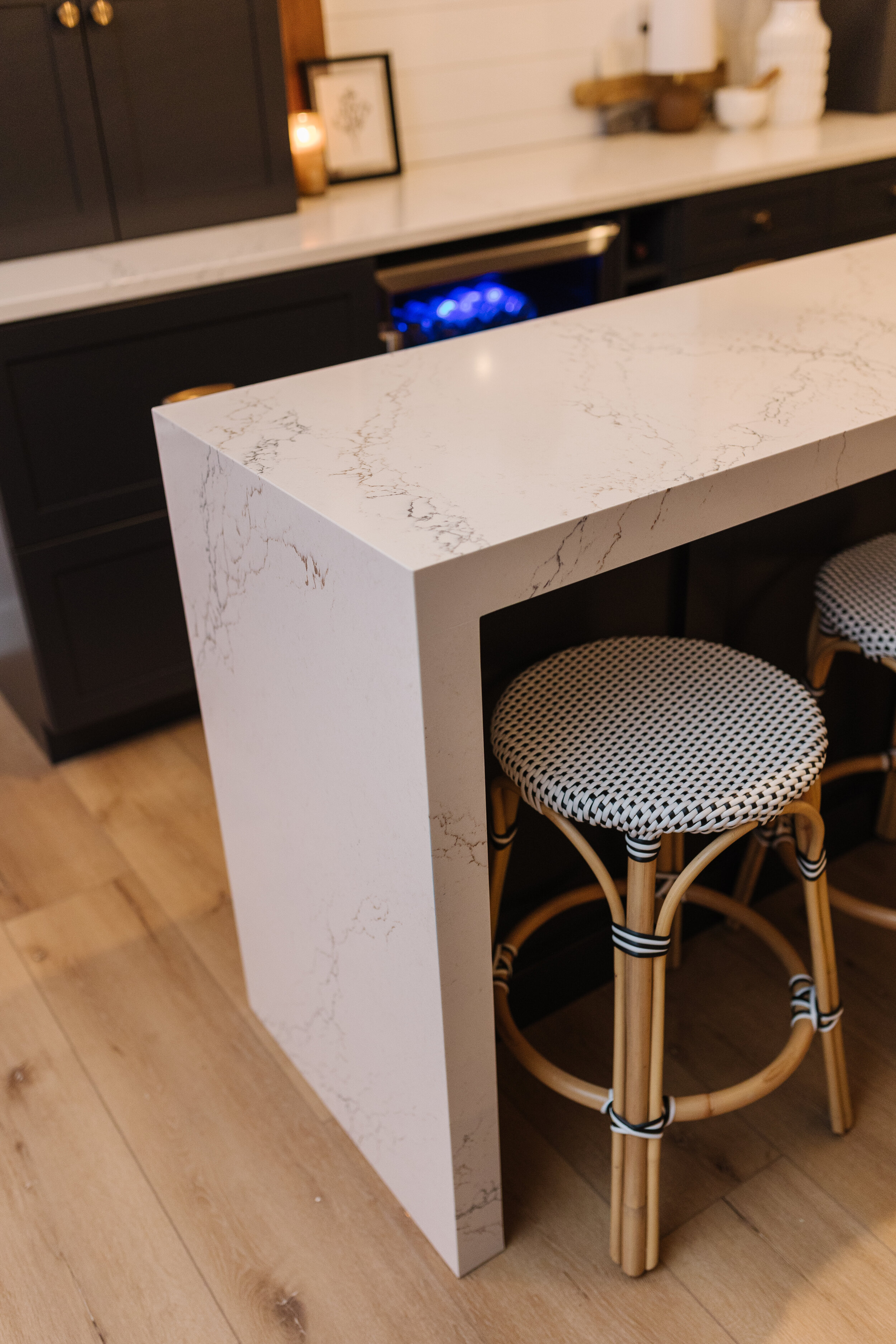 white marble waterfall style bar counter