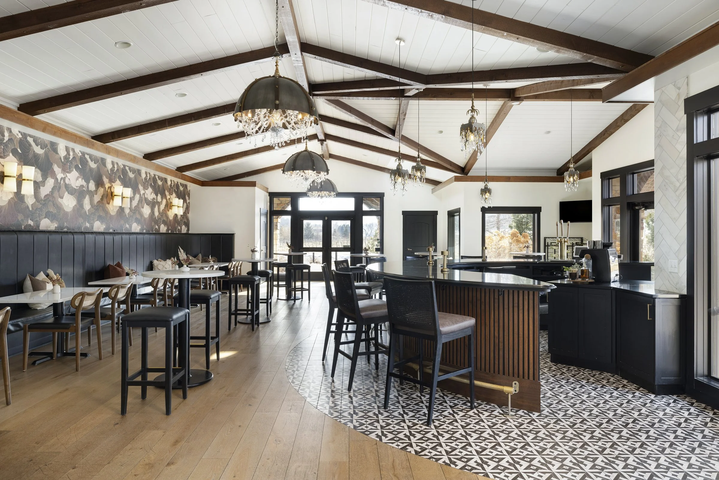 belle ame vineyard bar 2.jpg