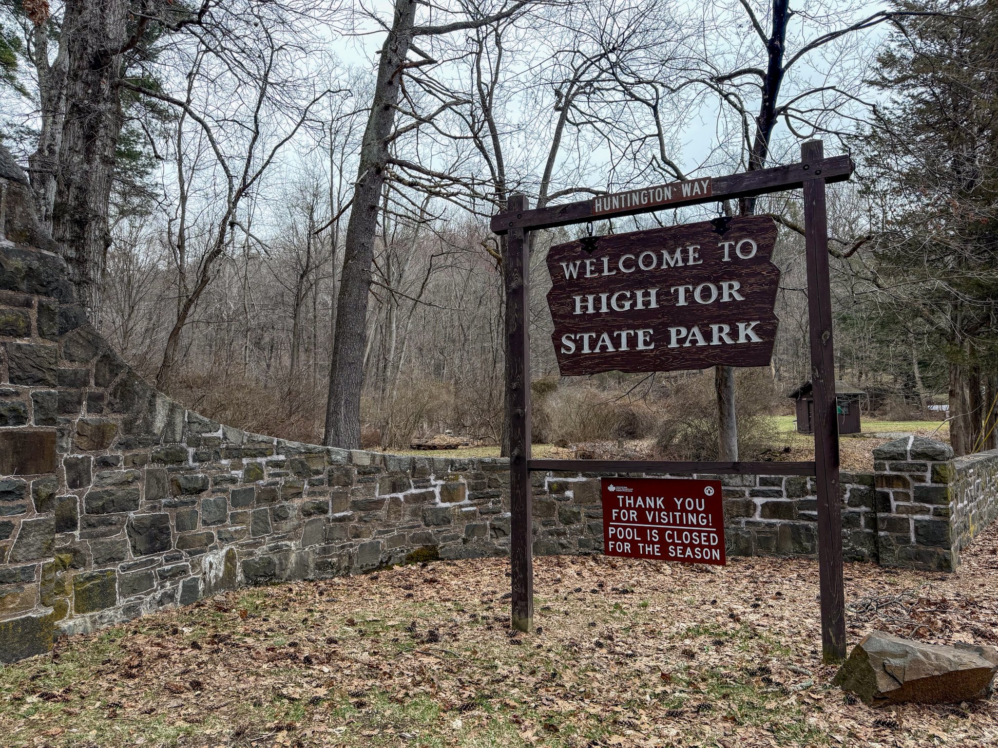 High Tor Signage at Main Entrance.jpg
