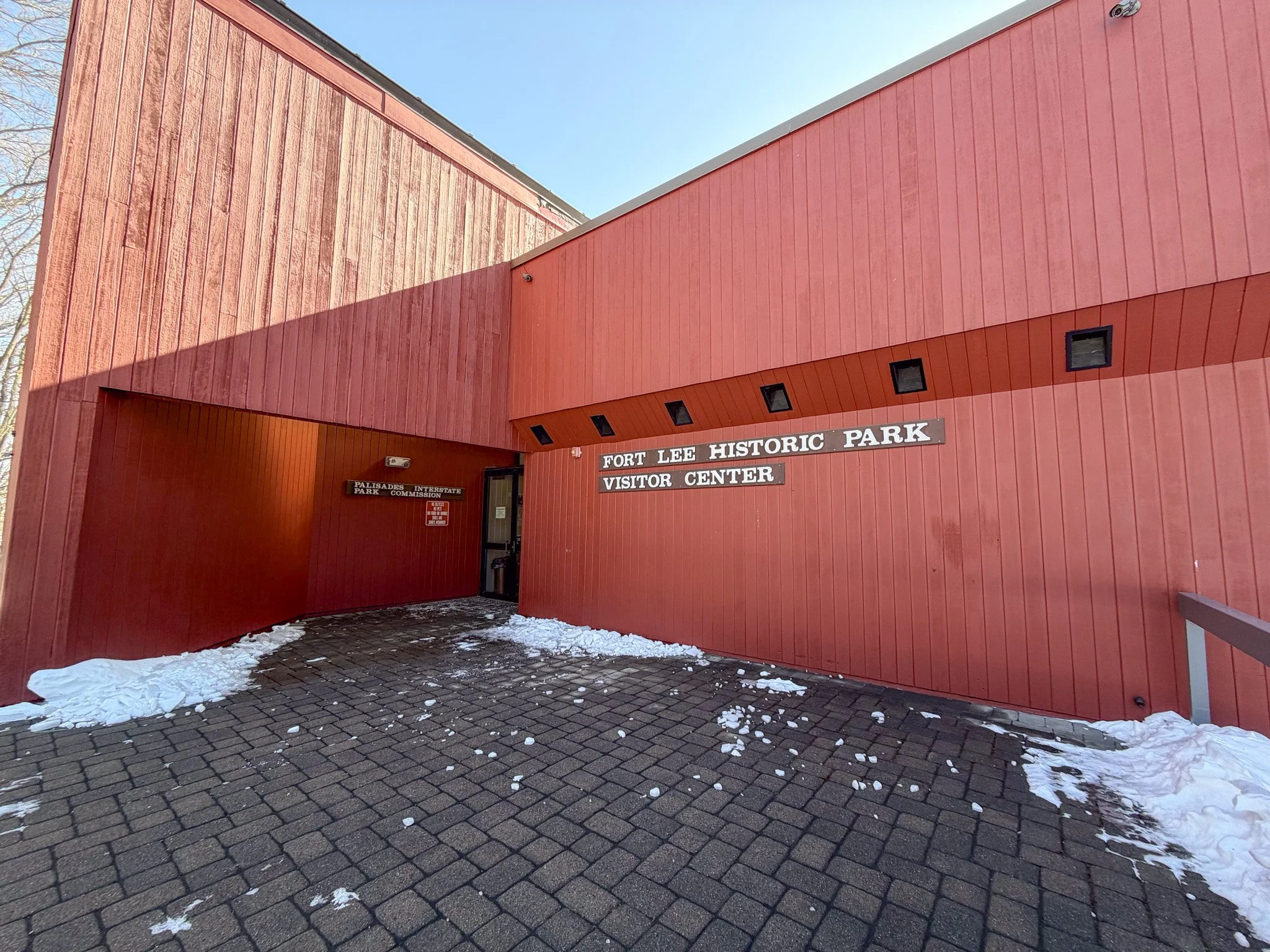 Fort Lee Visitor Center.jpg