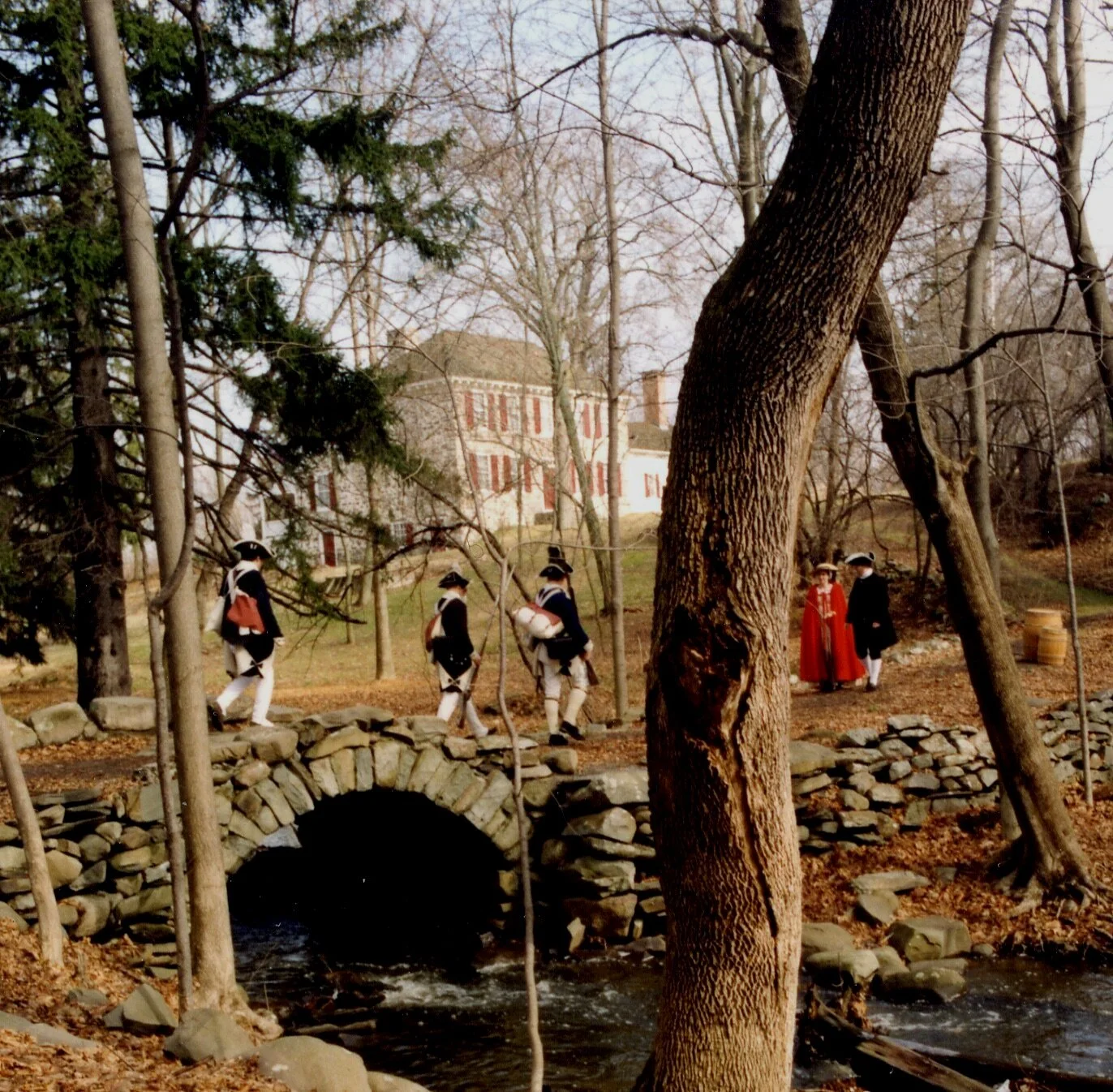 Knoxs headquarters Kings Highway with Soldiers.jpg