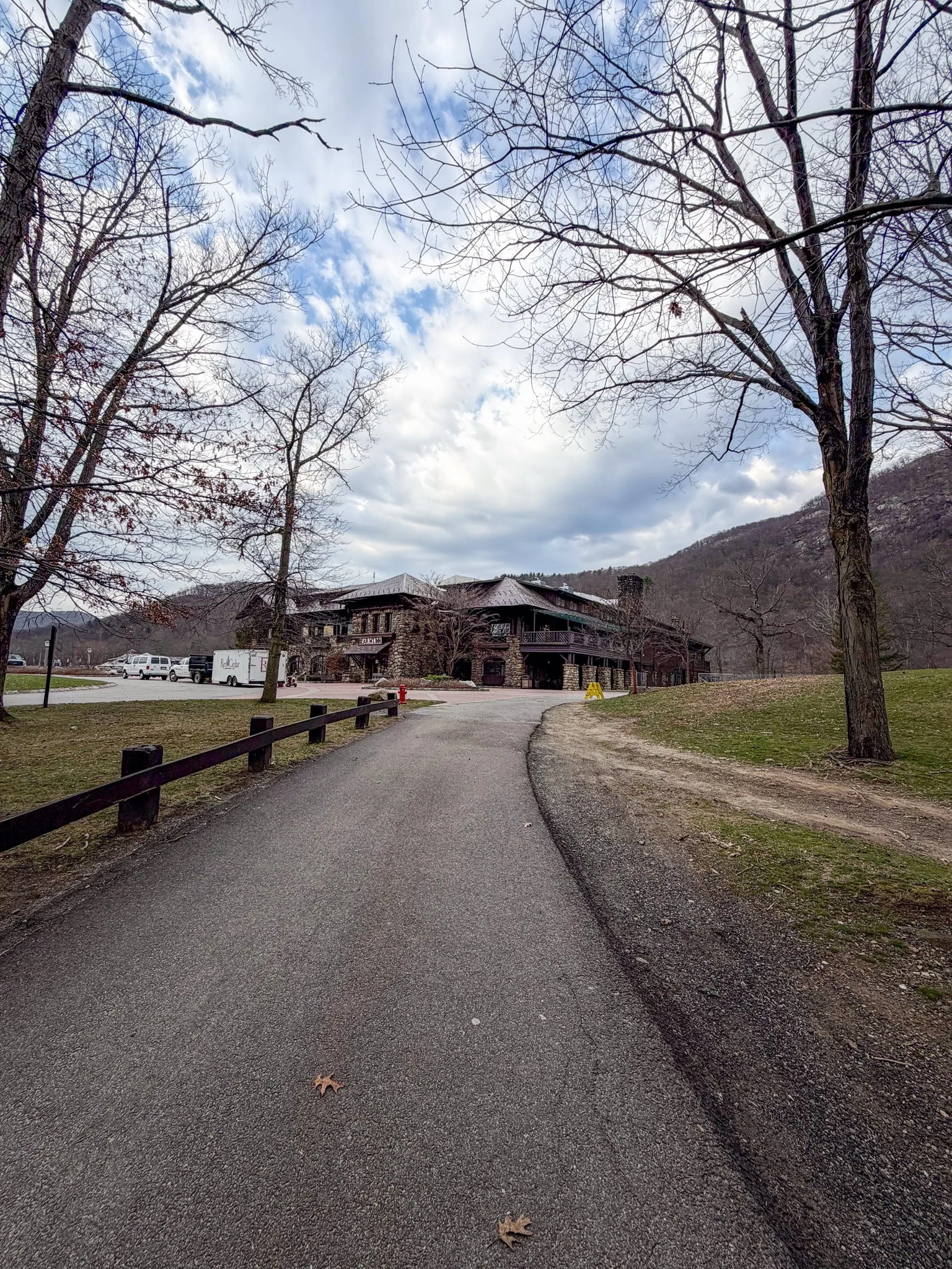 Bear Mountain Inn5.jpg
