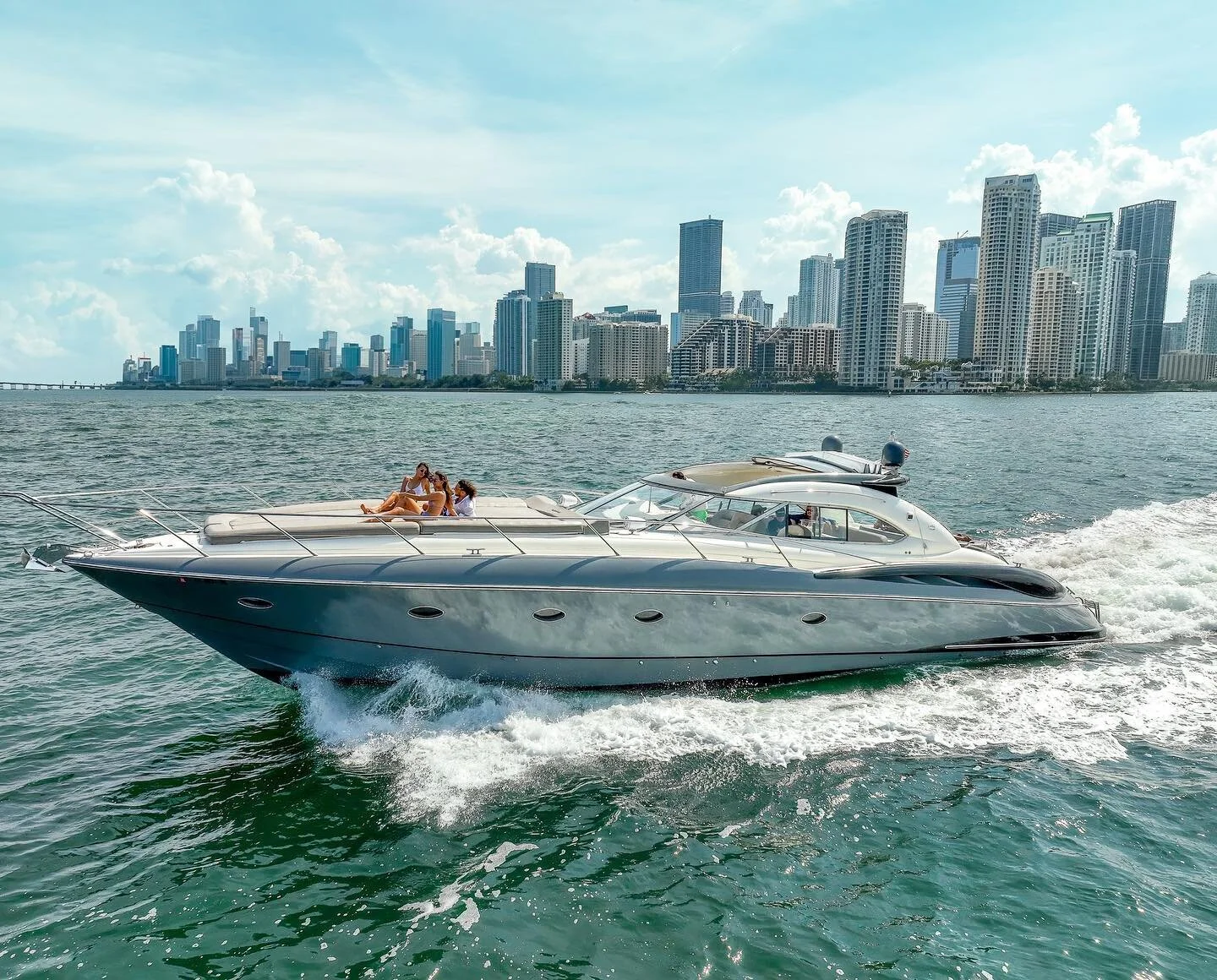 Welcome to the family to our new ✨yacht✨

Our 60 ft Sunseeker is ready for you 📲 book it asap 305-746-9309
.
.
.
#1lifeboatrental #yatchmiami #miamiyatch #miamiboatrentals #boatrentals #luxuryboatmiami