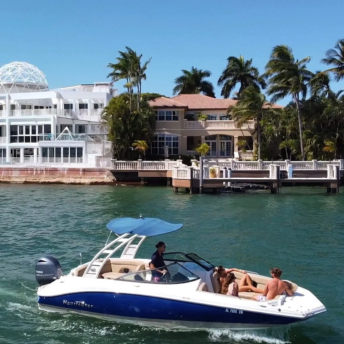 It&rsquo;s spring break season 🎉☀️🥂

Let&rsquo;s spend the best time ever with your friends and enjoy a break from school/work on our boat 🛥🐬

Book your tour here 📲 +1(305)746-9309
.
.
.
#miamiboatshow #boatrental #miamiboatrental #boatshow #mia