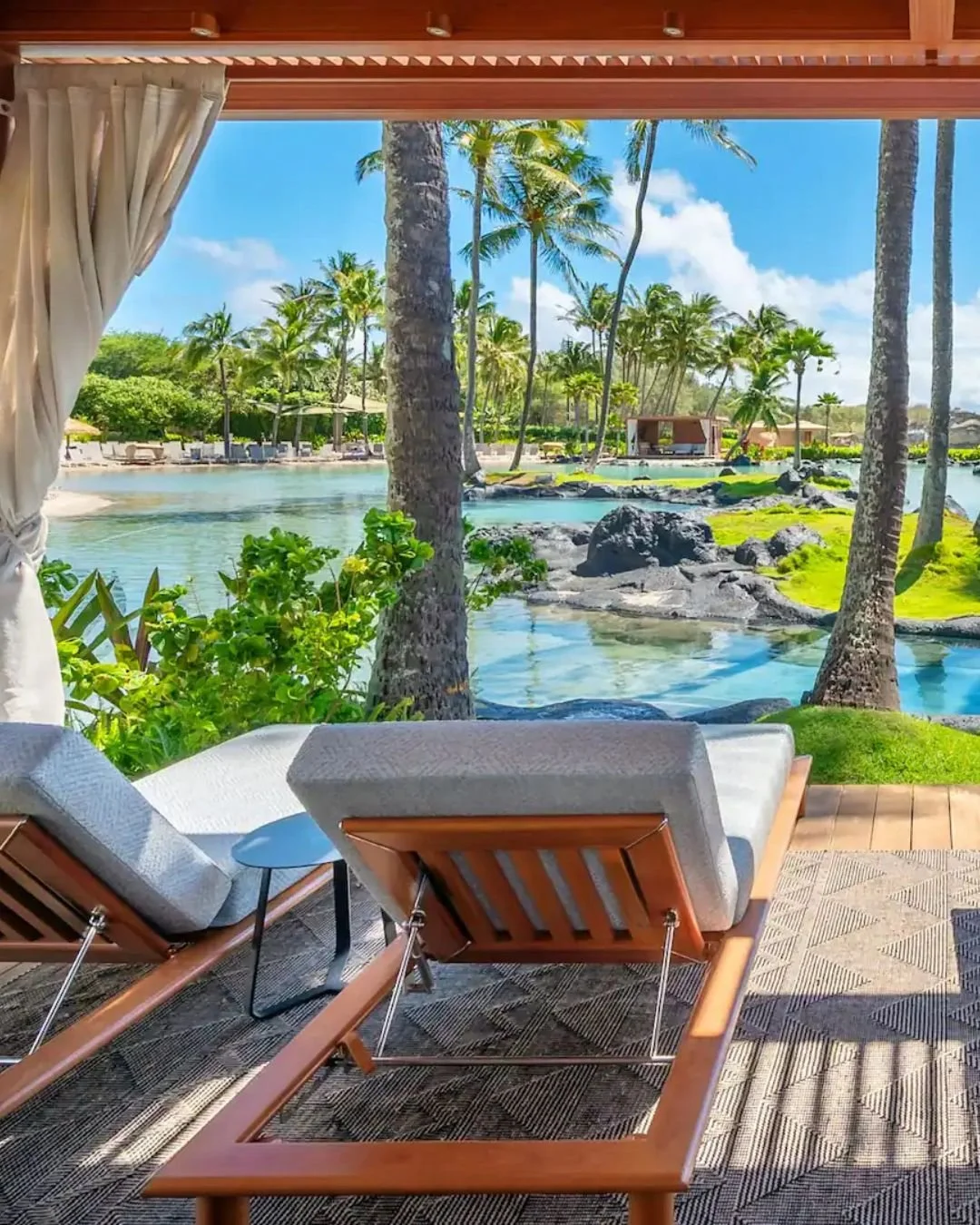 Your next getaway just got a serious upgrade ✈️🌴 

And the best part? When you book now, you're guaranteed MAJOR savings, but you have to act 🚨 

We&rsquo;re talking exclusive flight + hotel packages with savings up to $400 to destinations all over