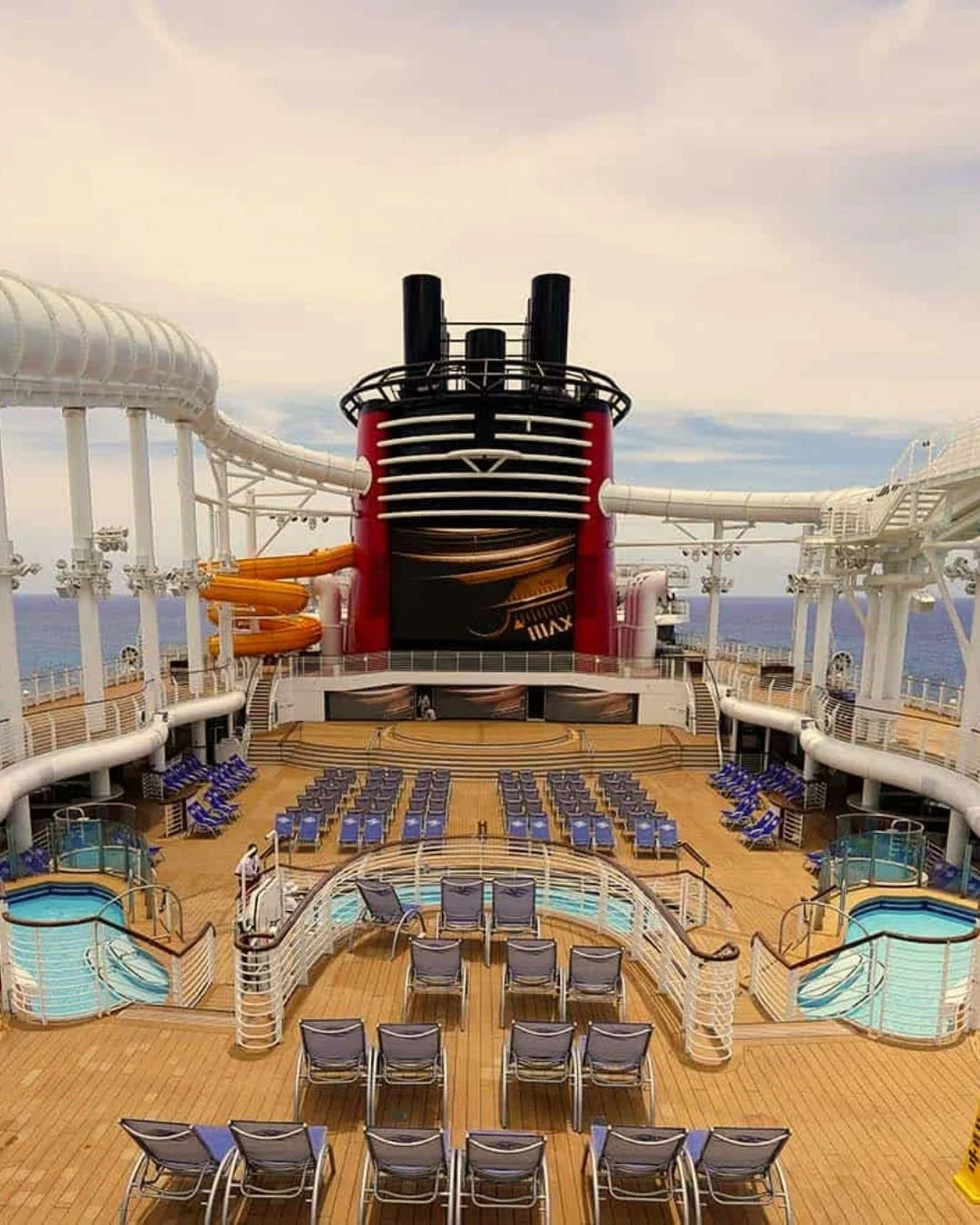 Fresh, salty air. Kids off making memories they&rsquo;ll talk about for years. Parents finally getting a moment to relax and soak it all in. That&rsquo;s the magic of sailing with Disney Cruise Line ✨

Right now, select sailings are offering 50% off 