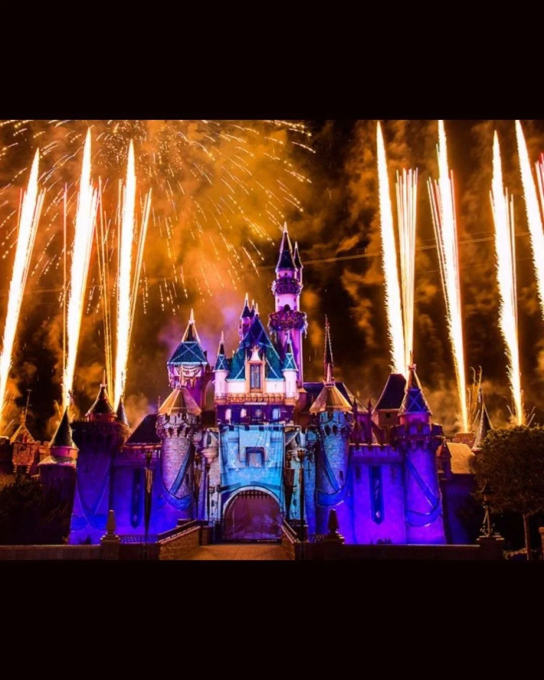 Disney is estimated to go through hundreds of thousands of fireworks every single year 🌟✨

But here&rsquo;s the thing&hellip; no picture, video, or reel will ever compare to actually being there 🏰 The music. The castle lights. The fireworks shaking