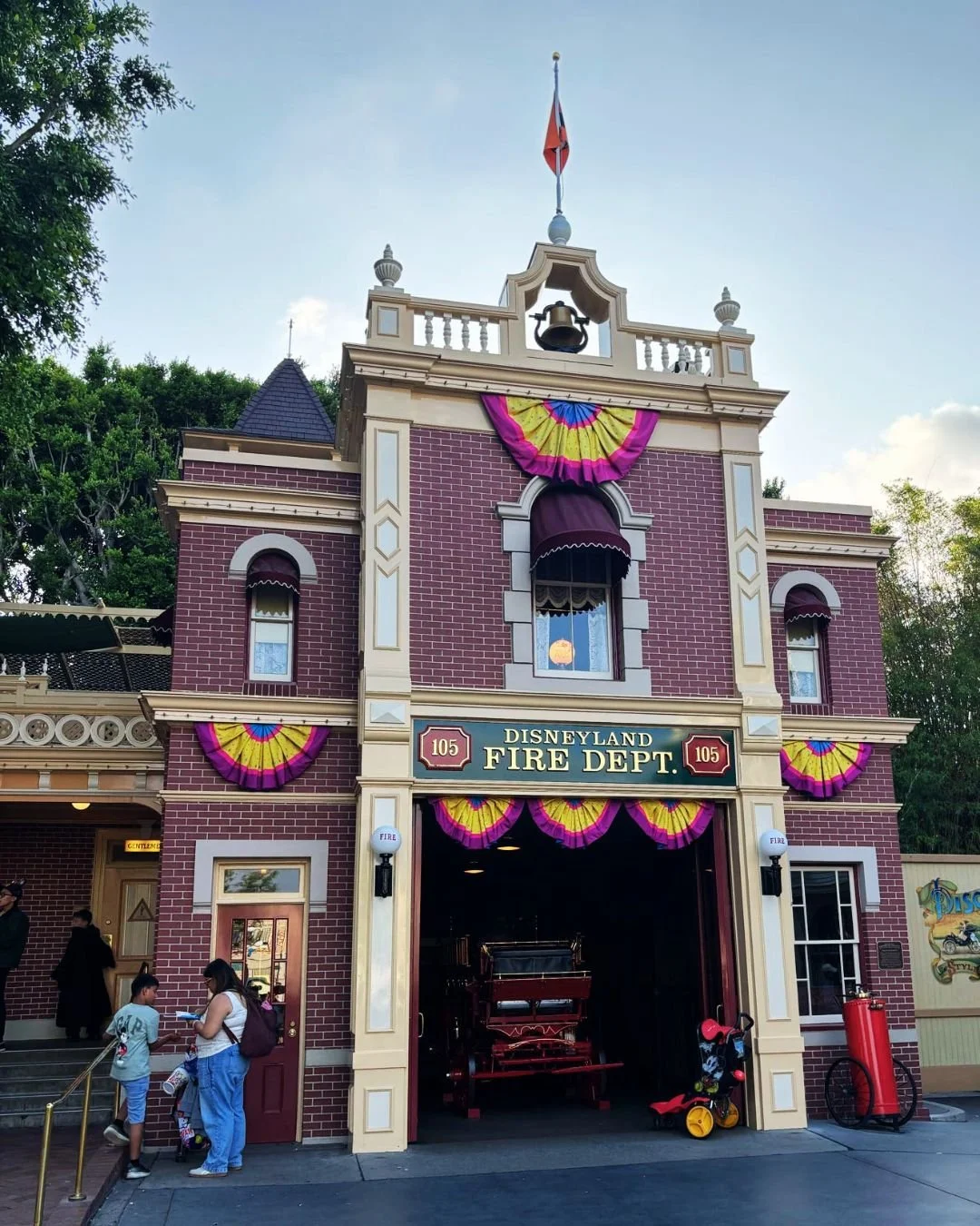 Standing in front of Disneyland&rsquo;s Fire Department, reflecting on what this park truly stands for - it&rsquo;s a reminder of the heart and vision behind the magic ✨🚒 

For those that don't know, located on Main Street the firehouse is a special