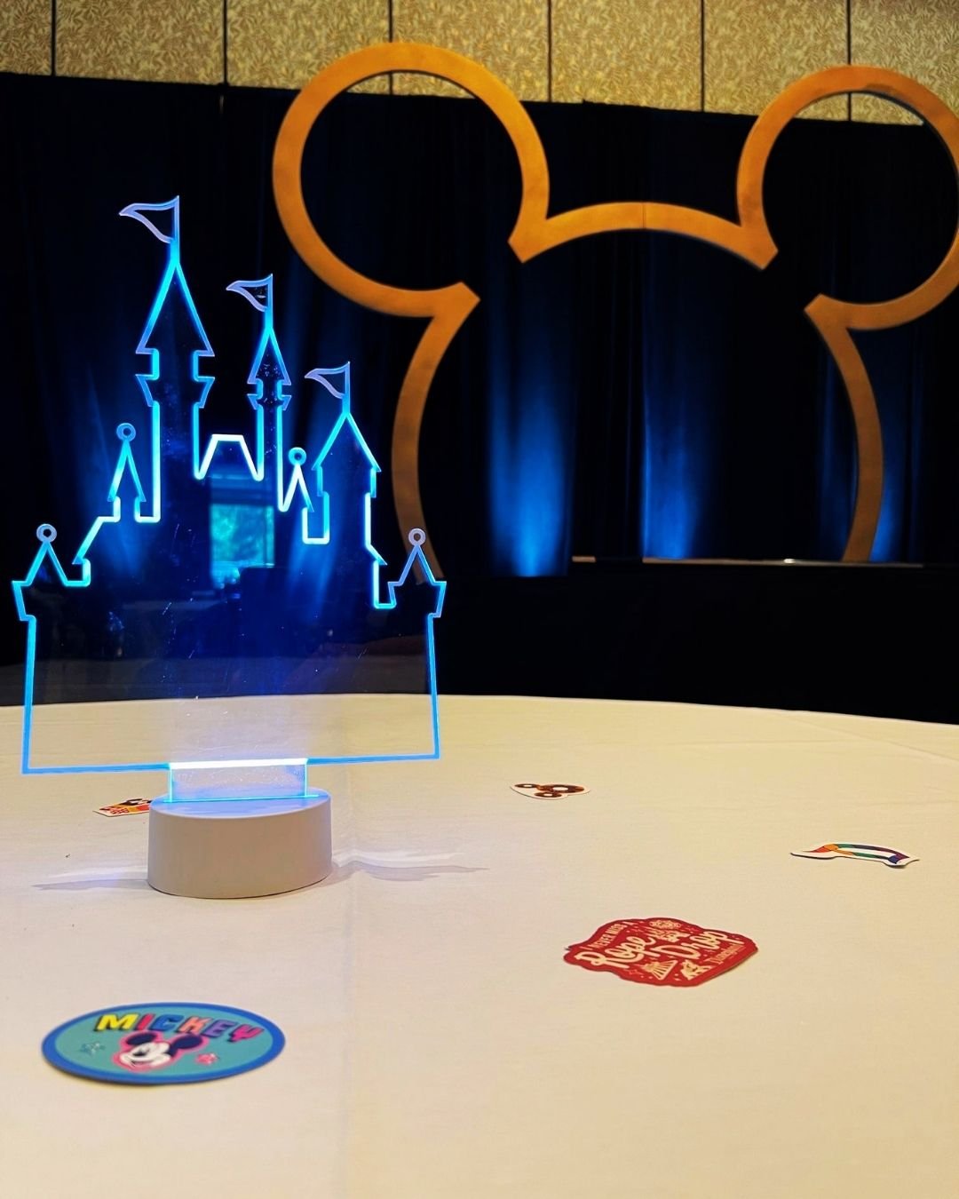 Kicking off an unforgettable on-site program at the Happiest Place on Earth 🌈✨

We're all here for the immersive experiences with the sprinkling of magical moments- and being at Disneyland Resort with fellow EarMarked by Disney Silver travel profess