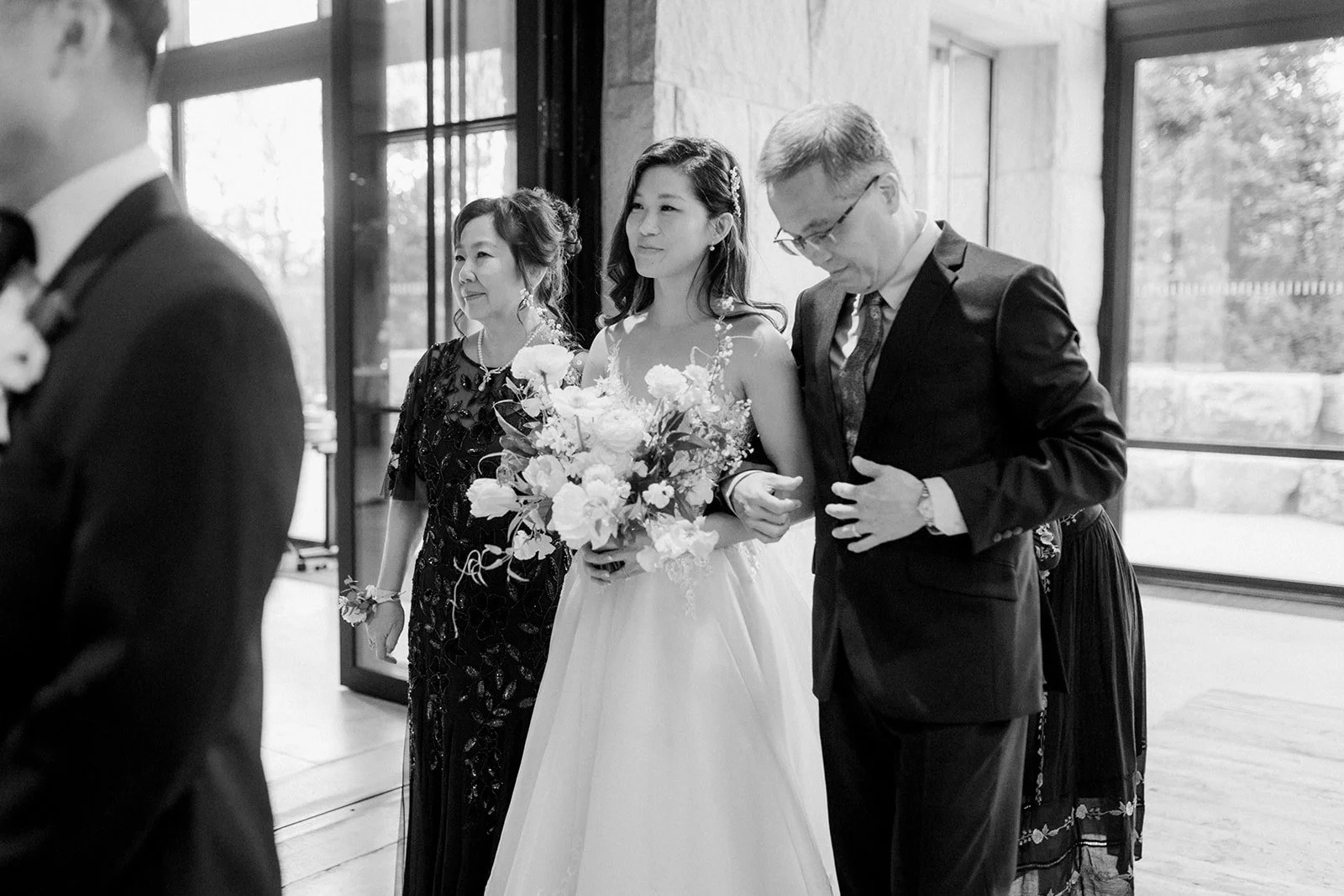 1-hotel-brooklyn-wedding-flowers-ahna-han-29.jpg