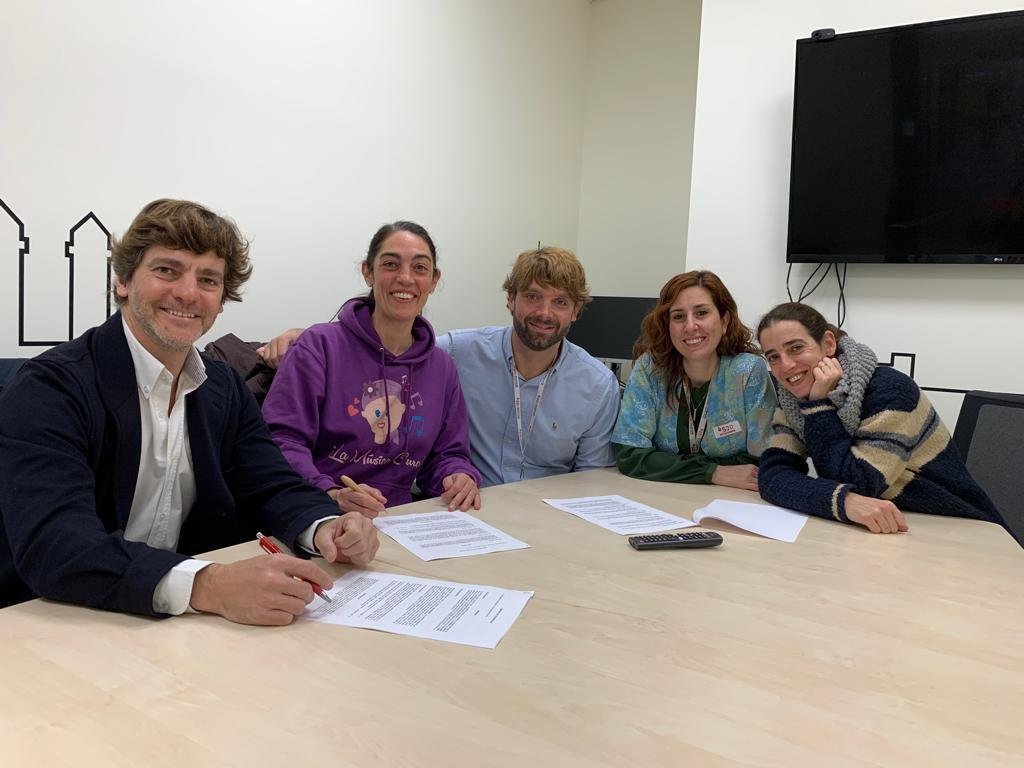 Firma convenio Unidad de Cuidados Paliativos 16-12-2019.JPG
