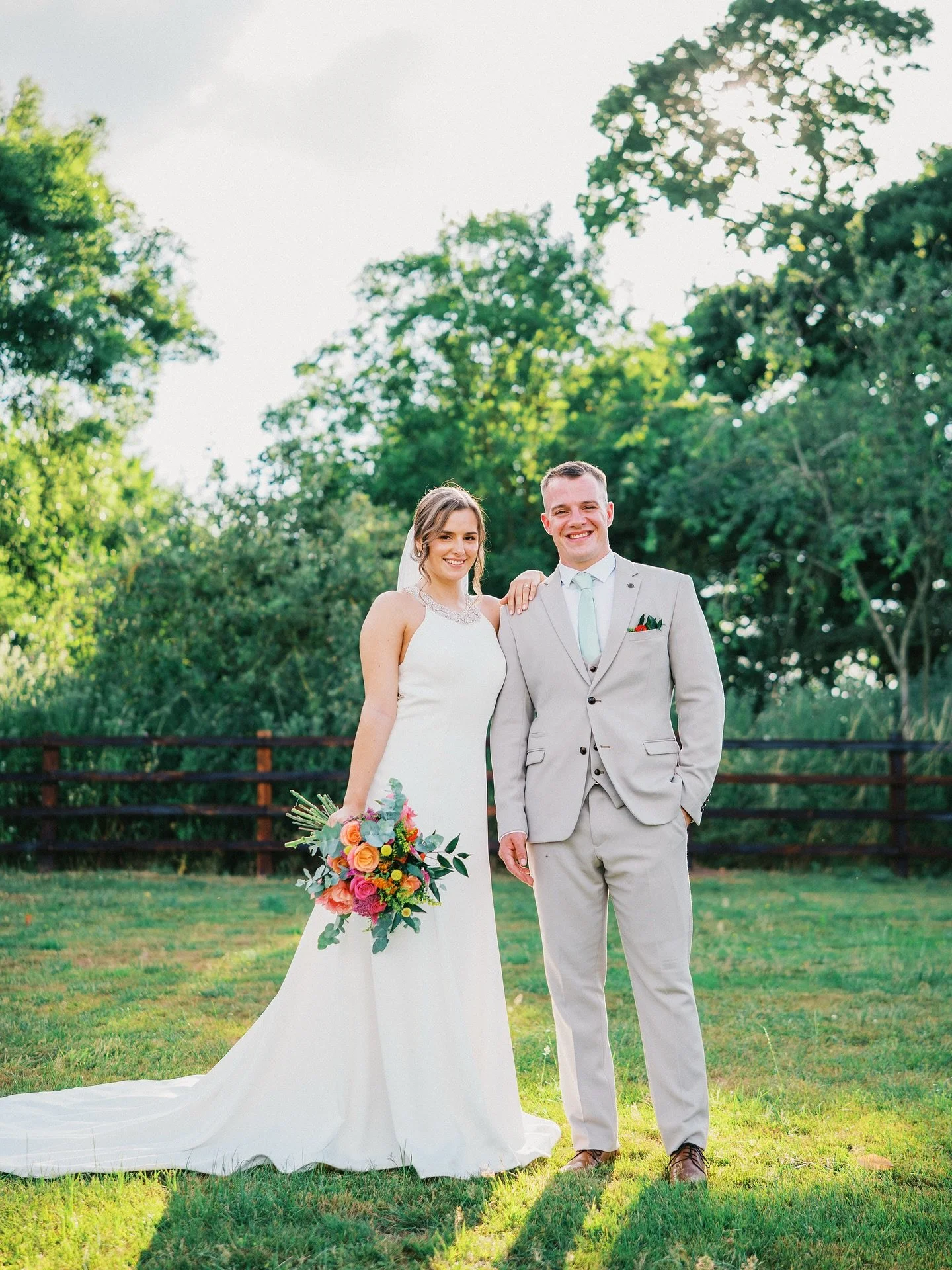 A few of Elise &amp; Bens portraits at the lovely @mythebarnweddings 🌿✨📸

#wedding #weddingphotographer #weddingphotography #bride #groom #weddings #love #brides #bourtonhall #warwickshirewedding #midlandswedding #ukwedding #worcestershirewedding #