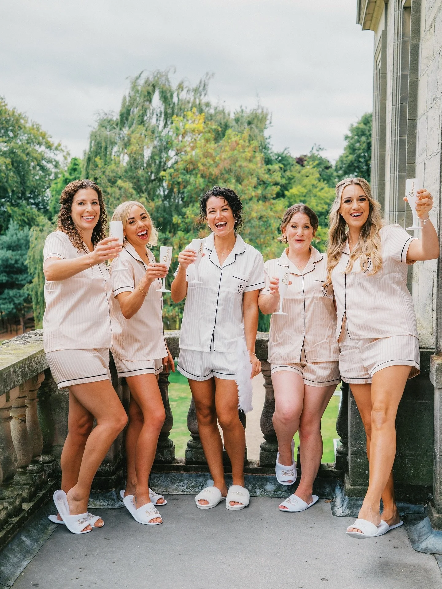 Getting ready moments with Victoria &amp; Ryan at Bourton Hall @bourtonhall 👰🏼&zwj;♀️✨💍

I LOVE capturing photos of all the little details on a wedding morning 💐

Back at Bourton tomorrow, can&rsquo;t wait! 📸

#wedding #weddingphotographer #wedd